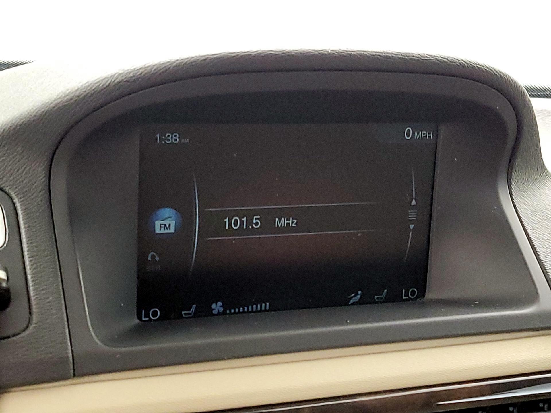 Thumbnail: 2015 Volvo XC70 - 14