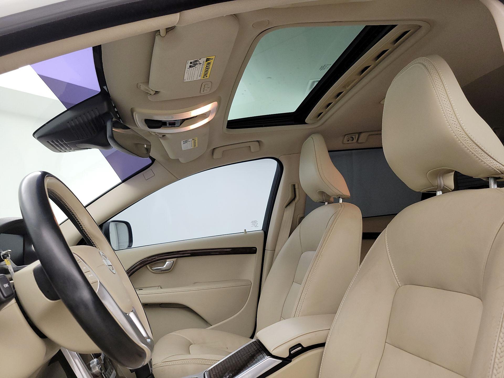 Thumbnail: 2015 Volvo XC70 - 18