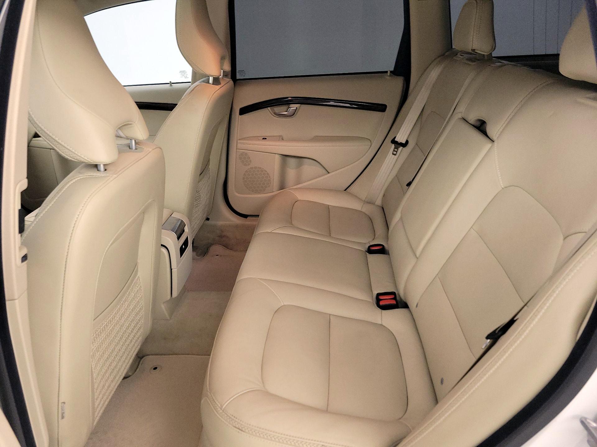 Thumbnail: 2015 Volvo XC70 - 19