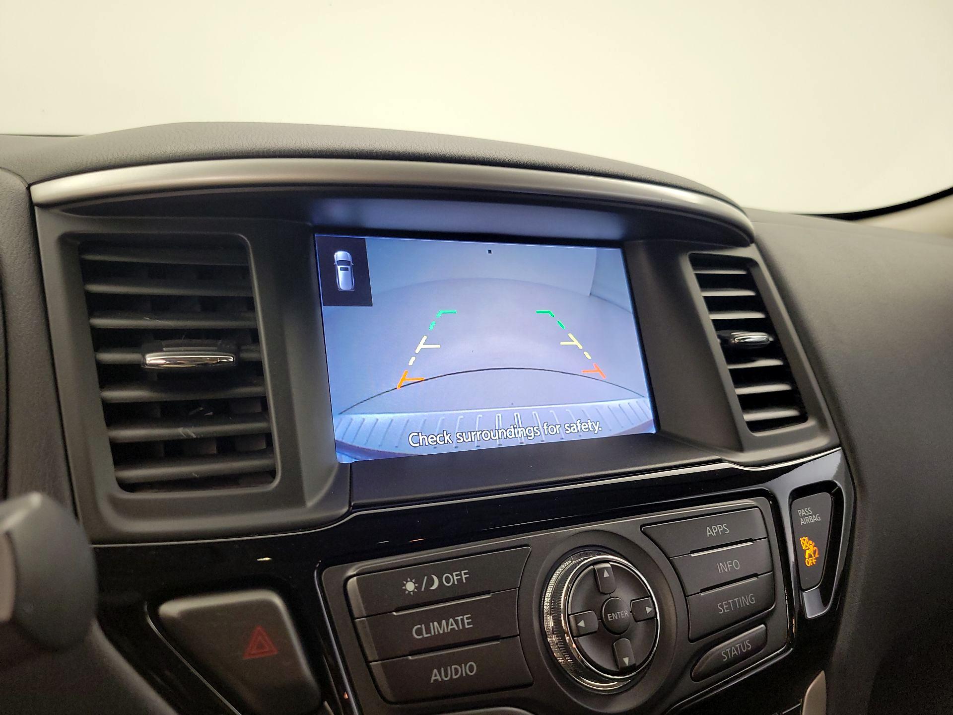 Thumbnail: 2020 Nissan Pathfinder - 14