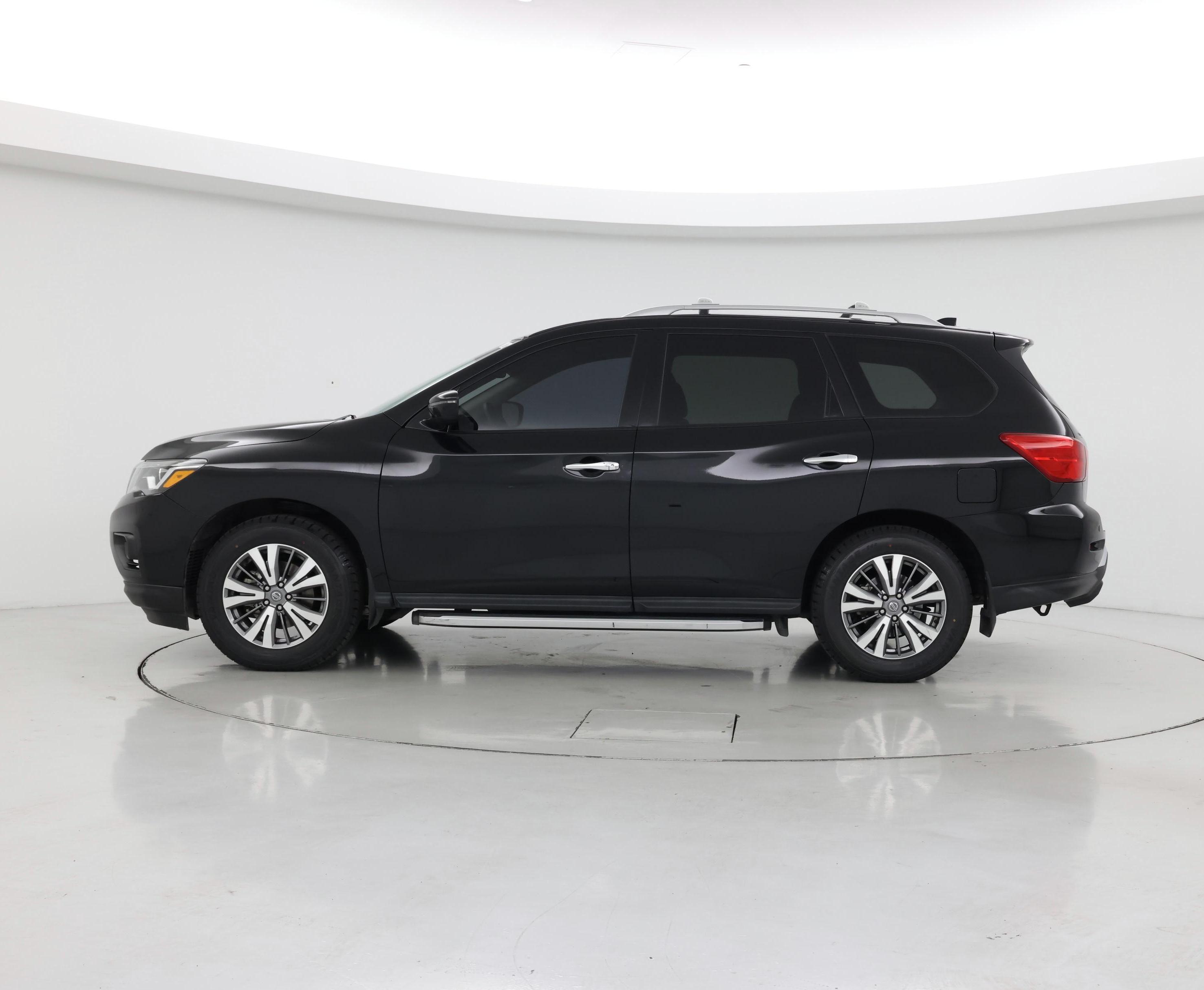 Thumbnail: 2020 Nissan Pathfinder - 3