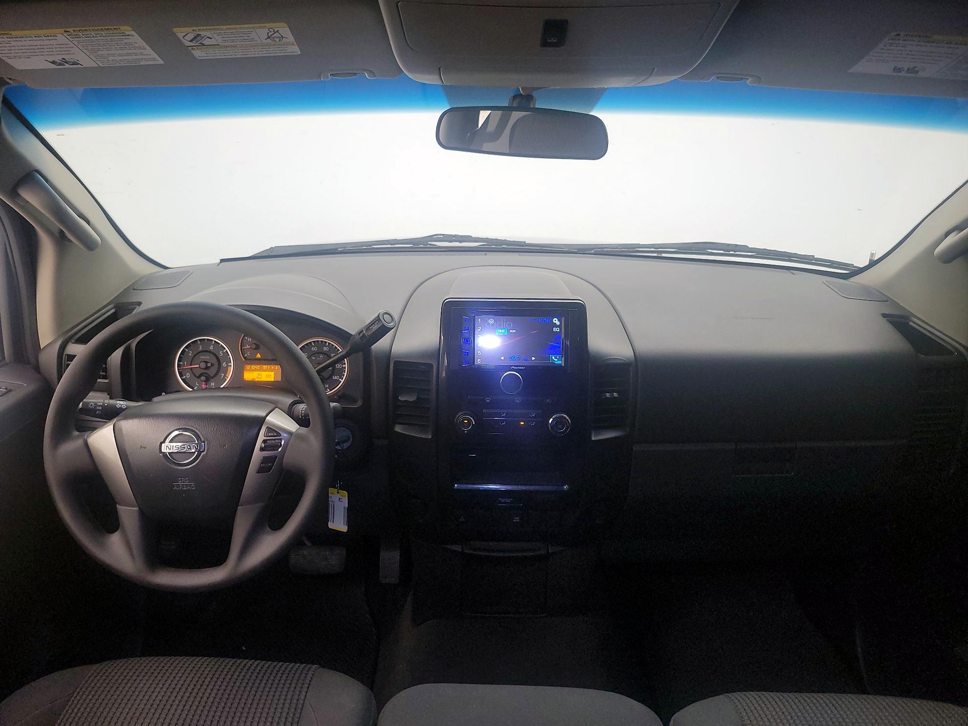 Thumbnail: 2014 Nissan Titan - 9