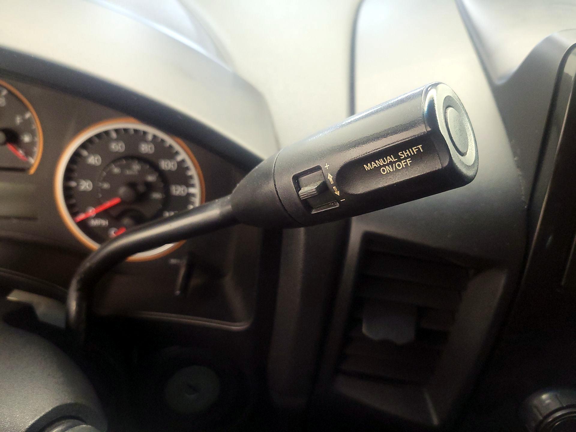 Thumbnail: 2014 Nissan Titan - 16