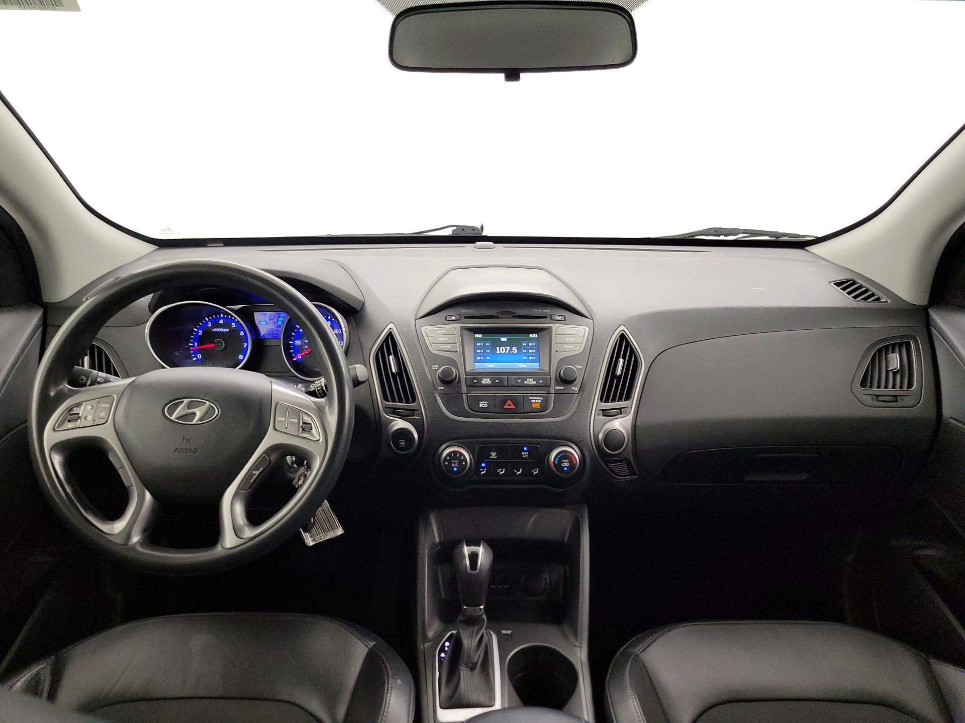 Thumbnail: 2015 Hyundai Tucson - 9