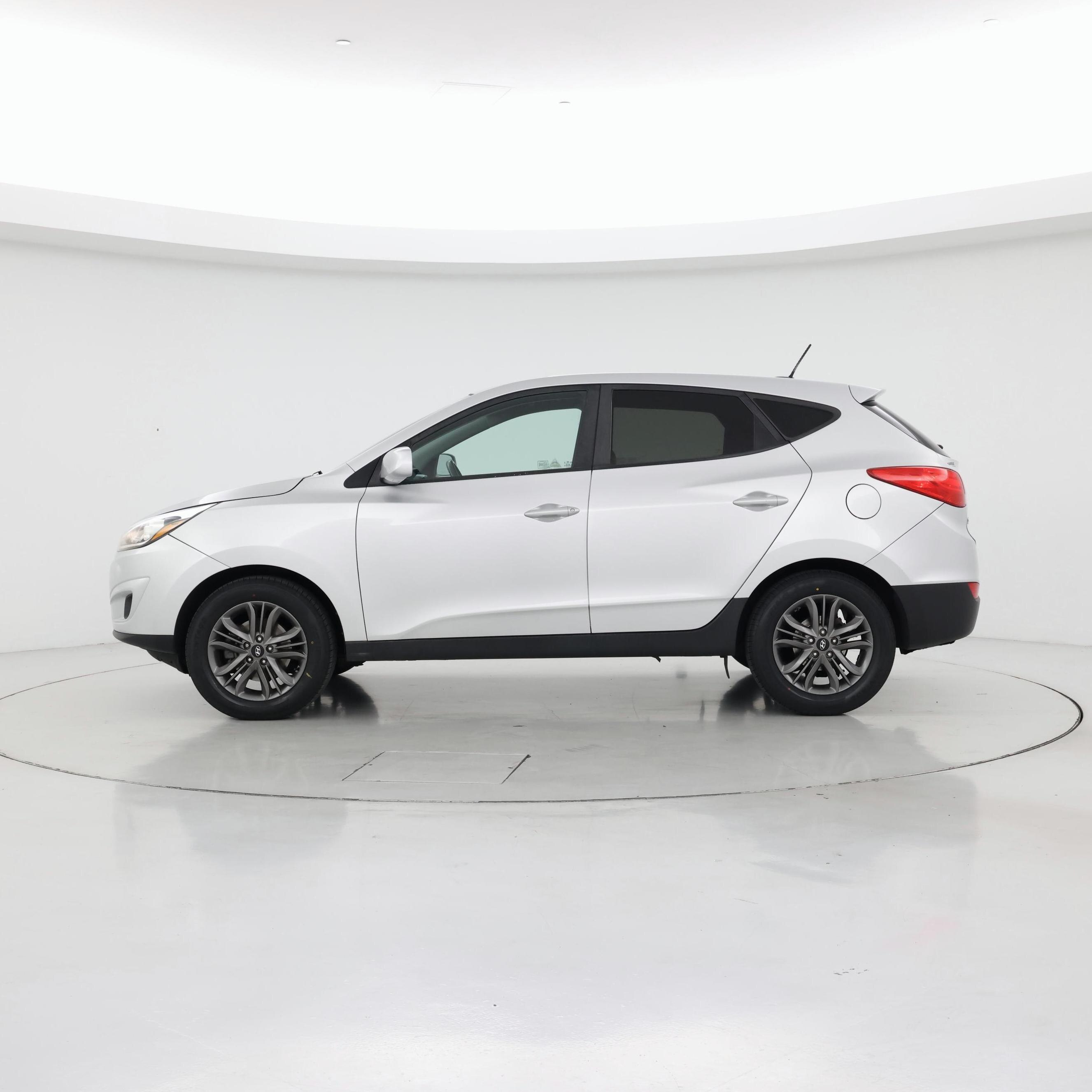 Thumbnail: 2015 Hyundai Tucson - 3