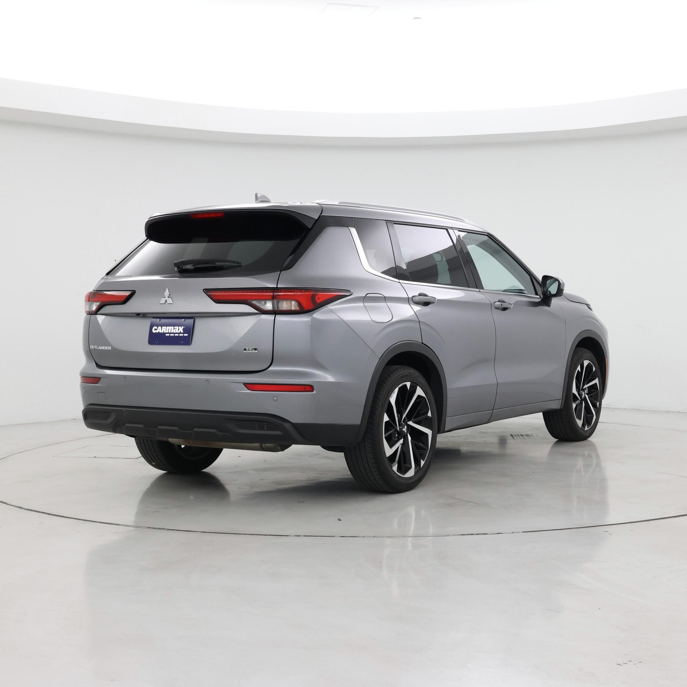 Thumbnail: 2022 Mitsubishi Outlander - 8
