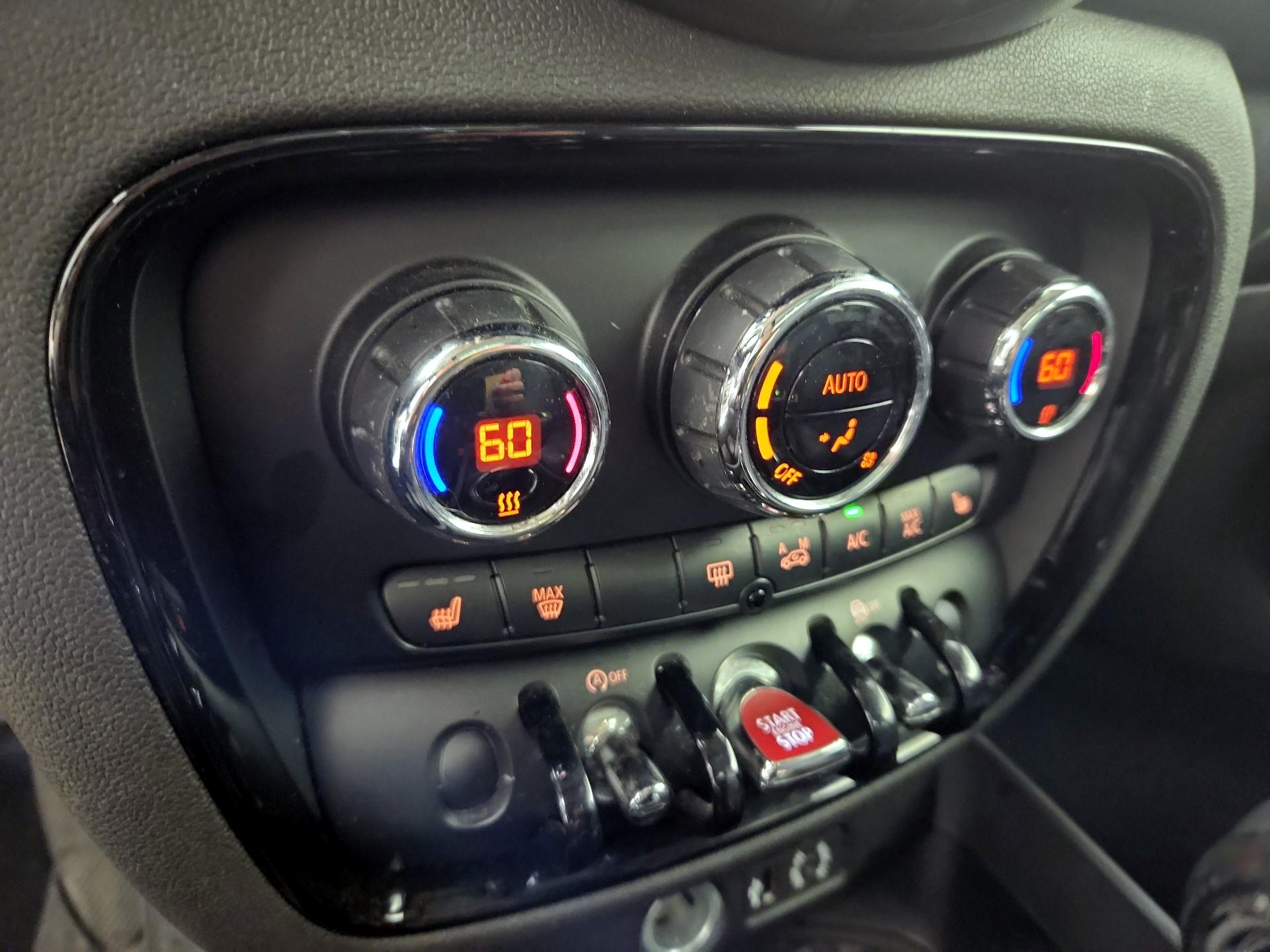 Thumbnail: 2016 MINI Cooper Clubman - 16