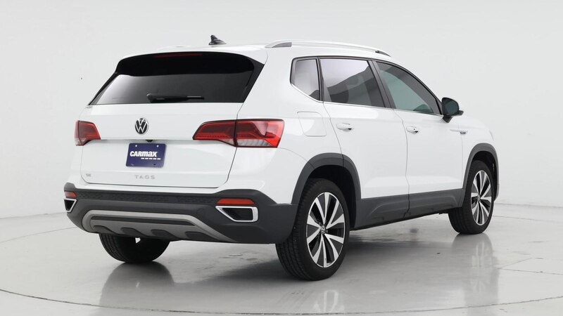 2022 Volkswagen Taos SE 8