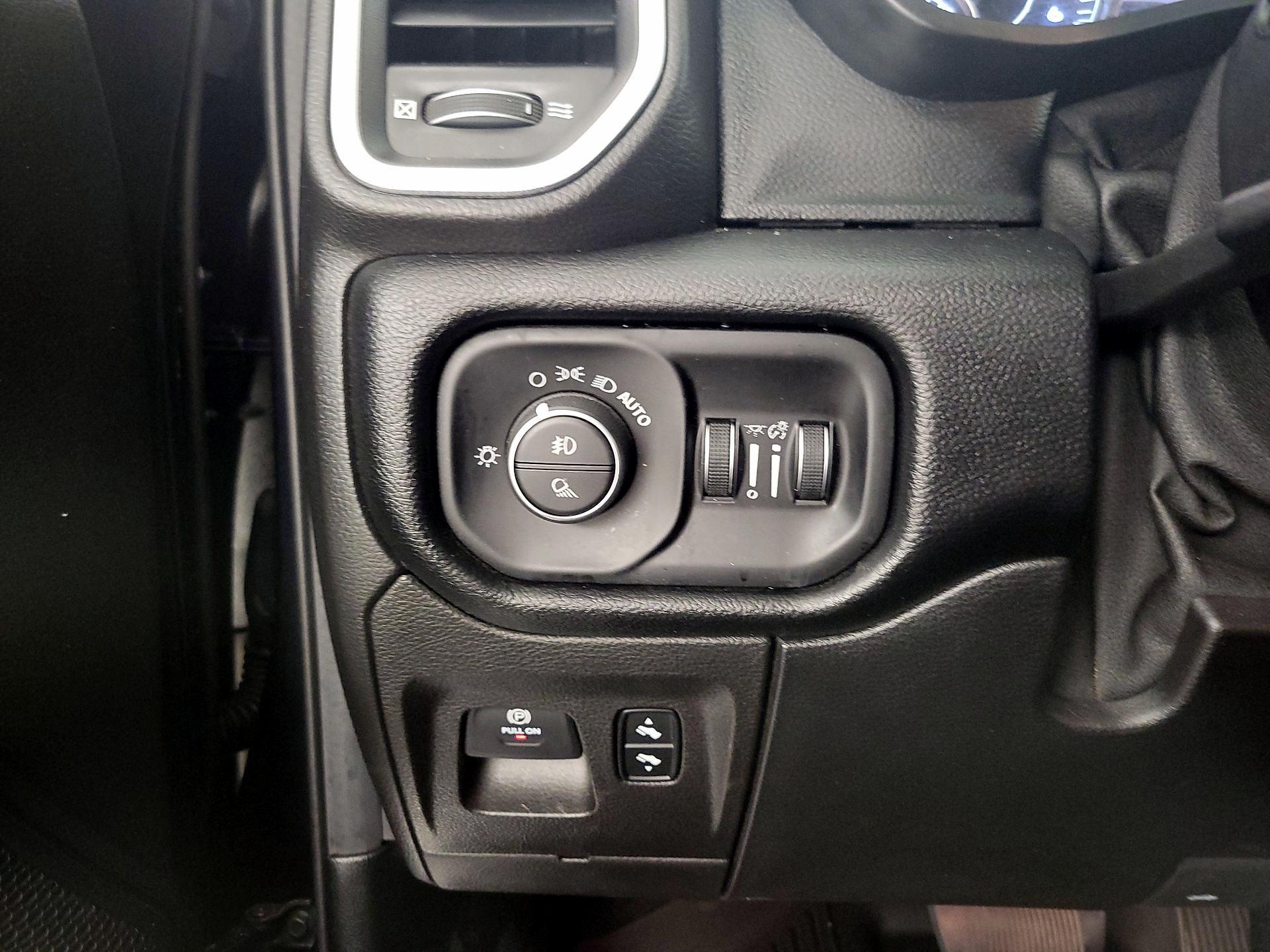 Thumbnail: 2019 RAM 1500 - 13