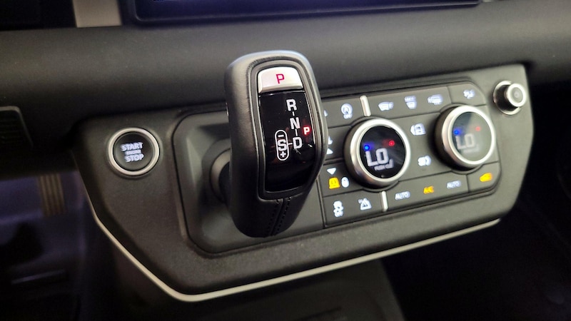 2021 Land Rover Defender First Edition 18