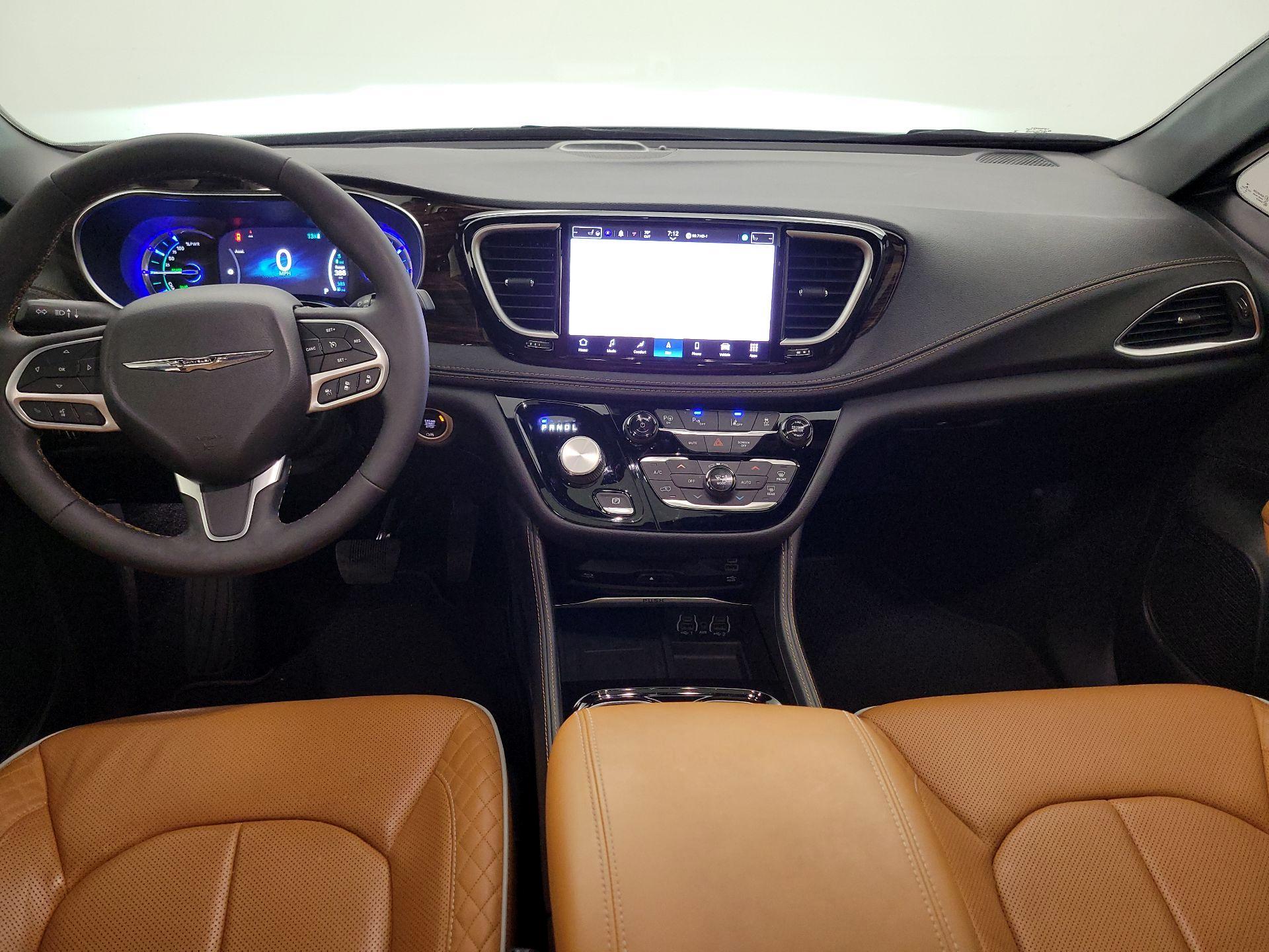 Thumbnail: 2022 Chrysler Pacifica - 9