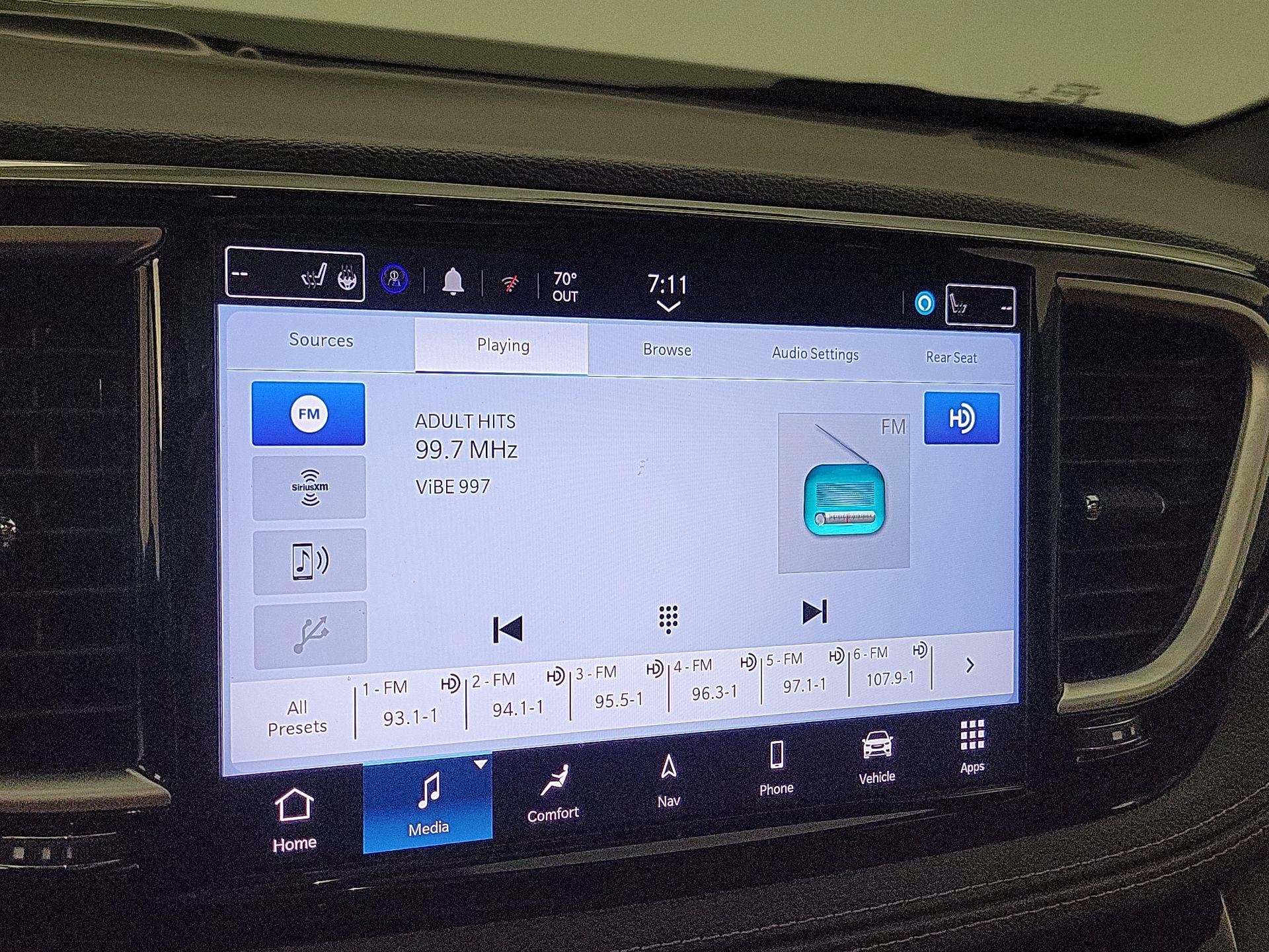 Thumbnail: 2022 Chrysler Pacifica - 16