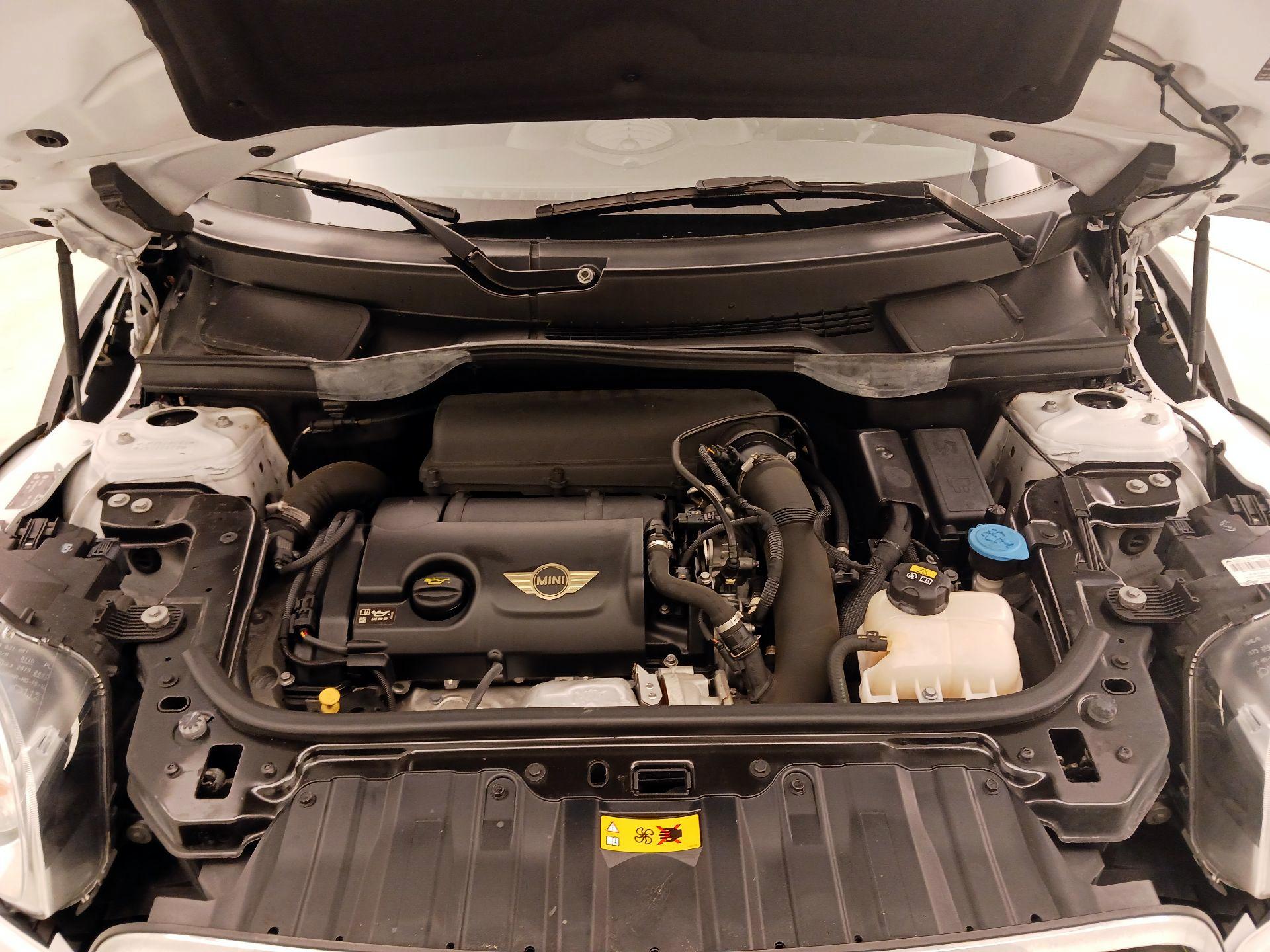 Thumbnail: 2016 MINI Cooper Countryman - 20