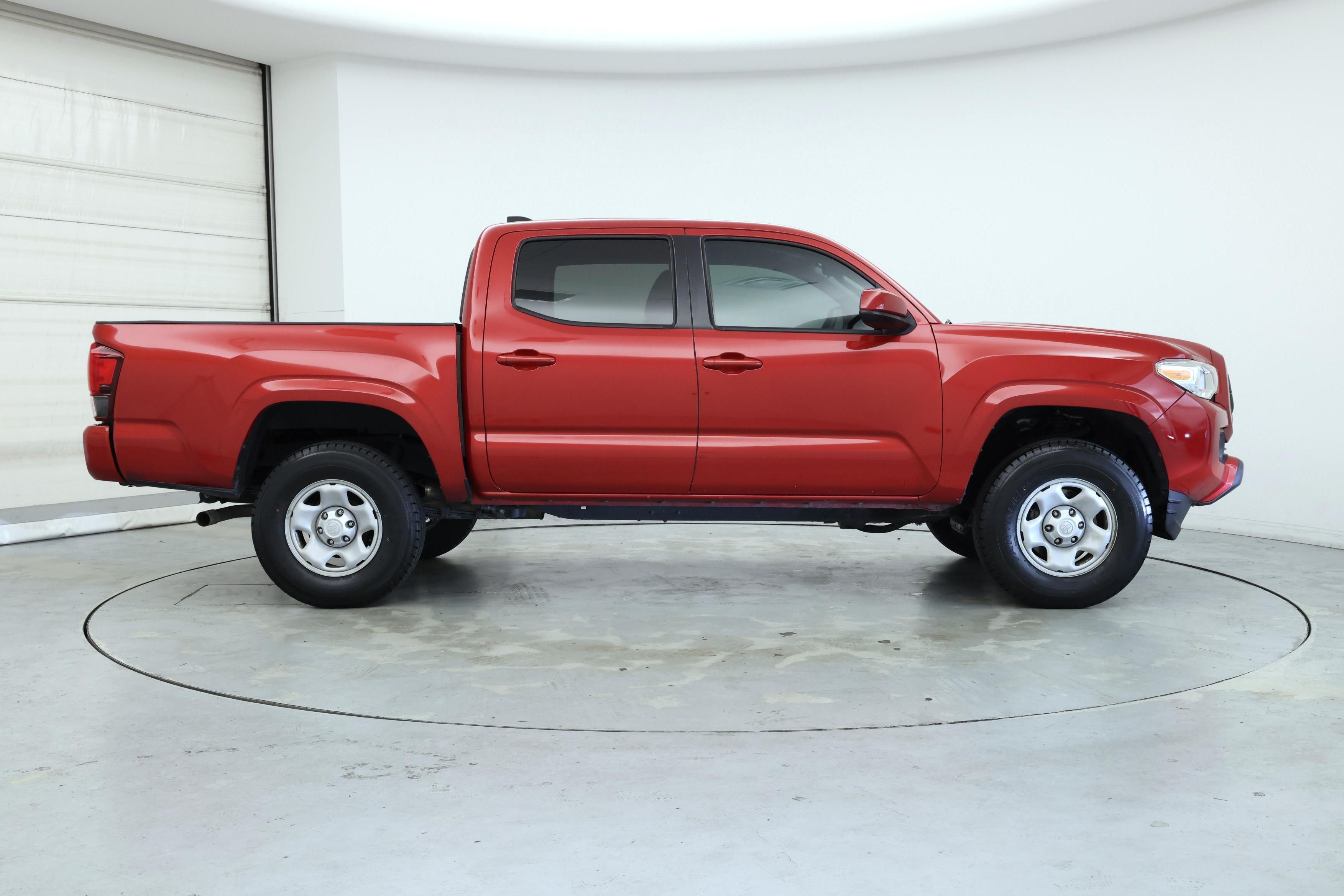 Thumbnail: 2021 Toyota Tacoma - 7