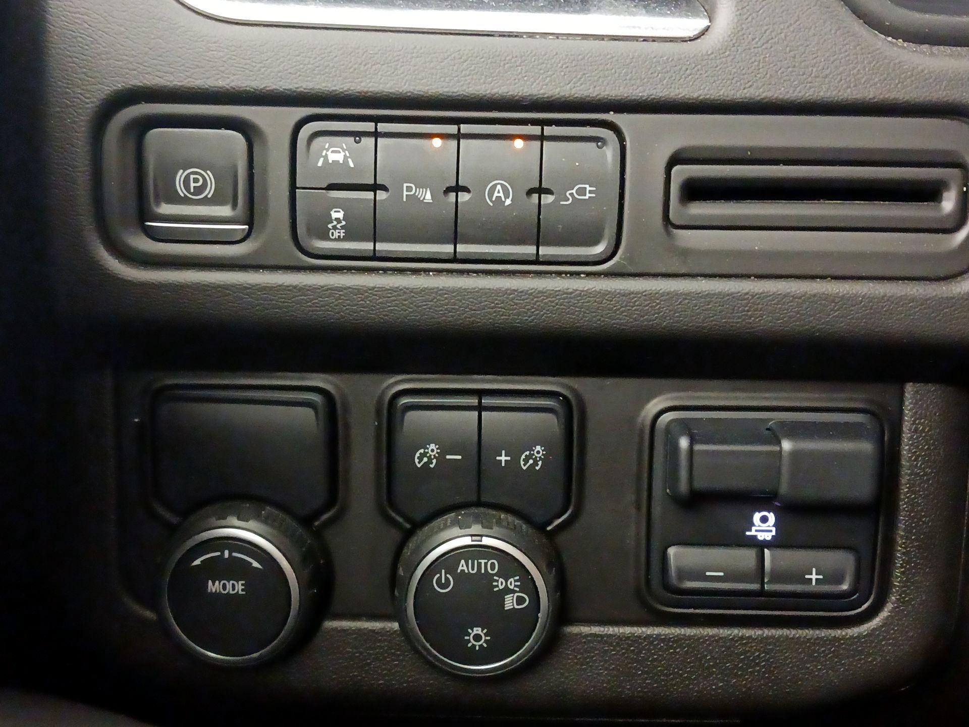 Thumbnail: 2021 Chevrolet Suburban - 13