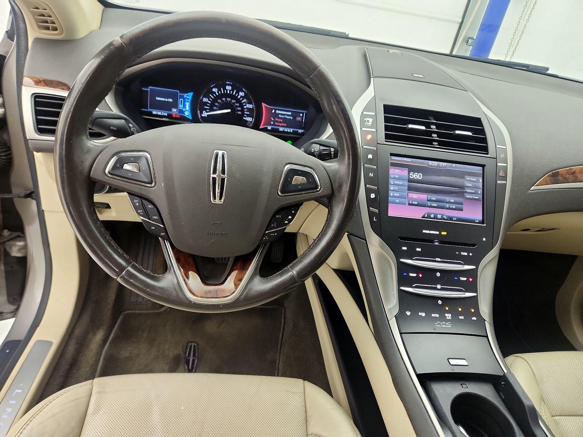 Thumbnail: 2015 Lincoln MKZ - 9