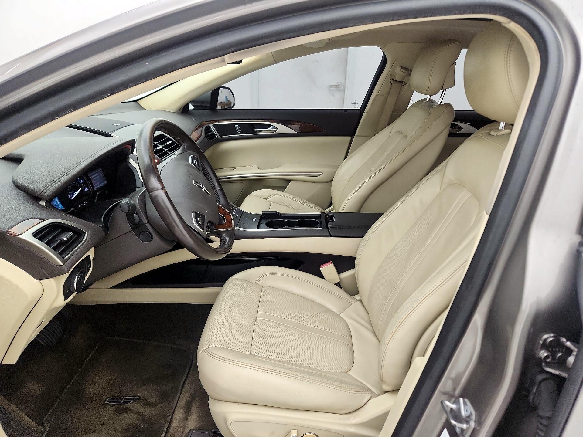 Thumbnail: 2015 Lincoln MKZ - 11