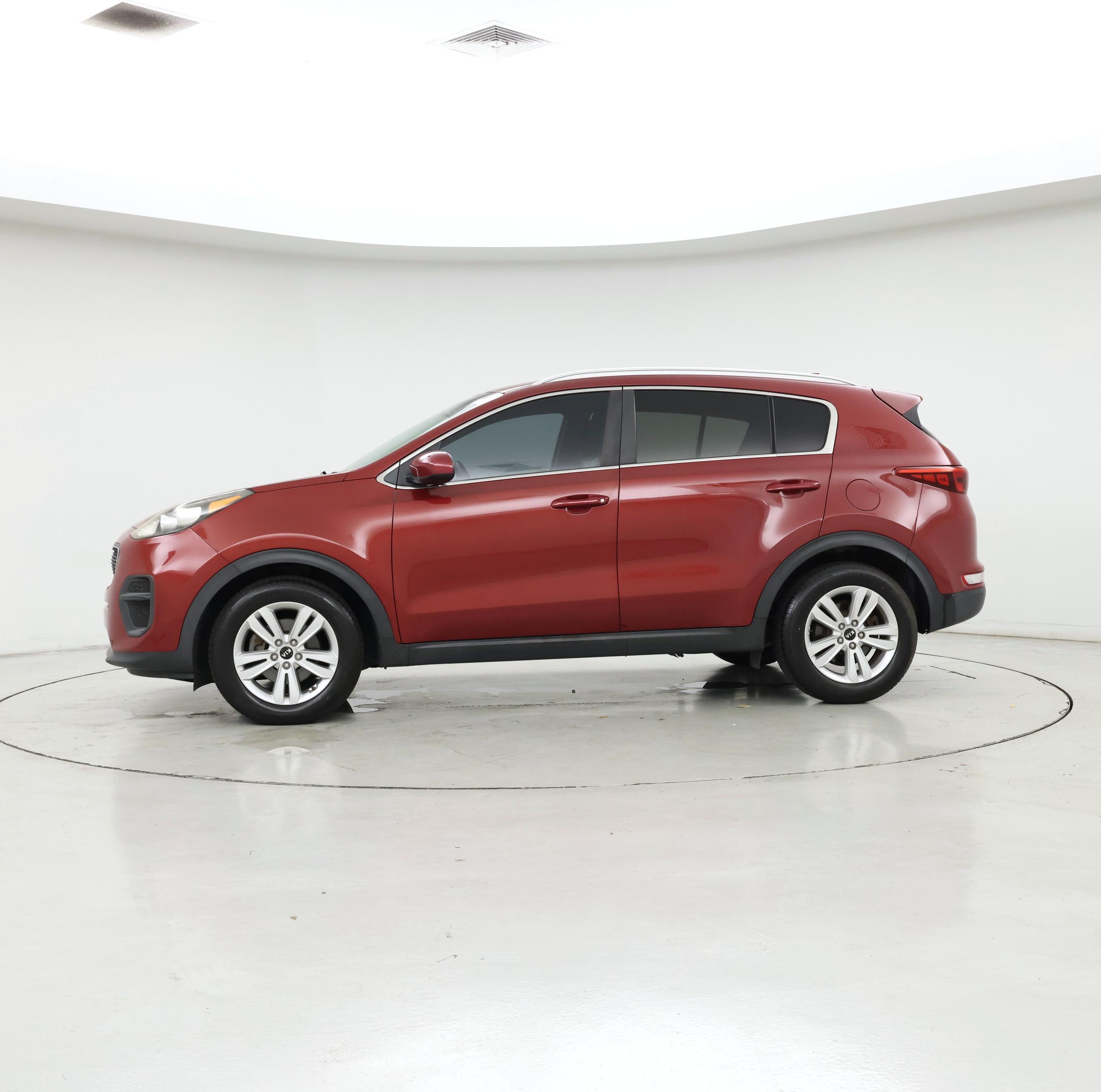 Thumbnail: 2017 Kia Sportage - 3