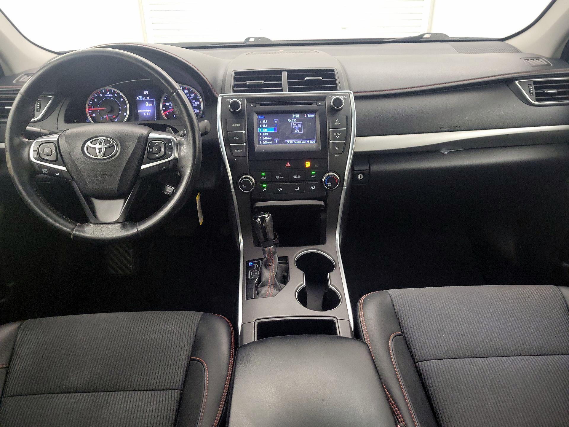 Thumbnail: 2016 Toyota Camry - 9