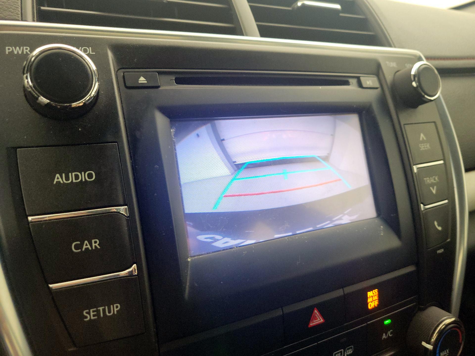 Thumbnail: 2016 Toyota Camry - 14