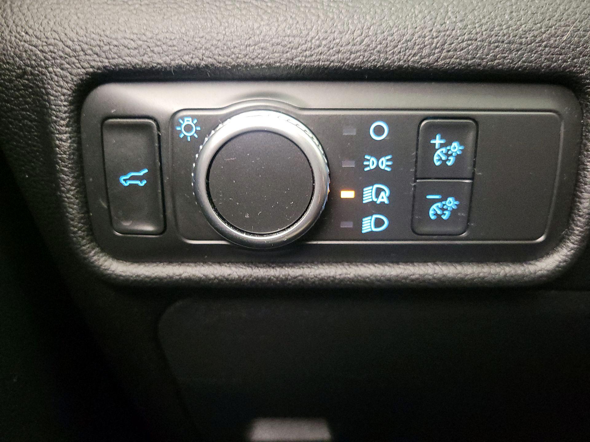 Thumbnail: 2022 Ford Explorer - 13