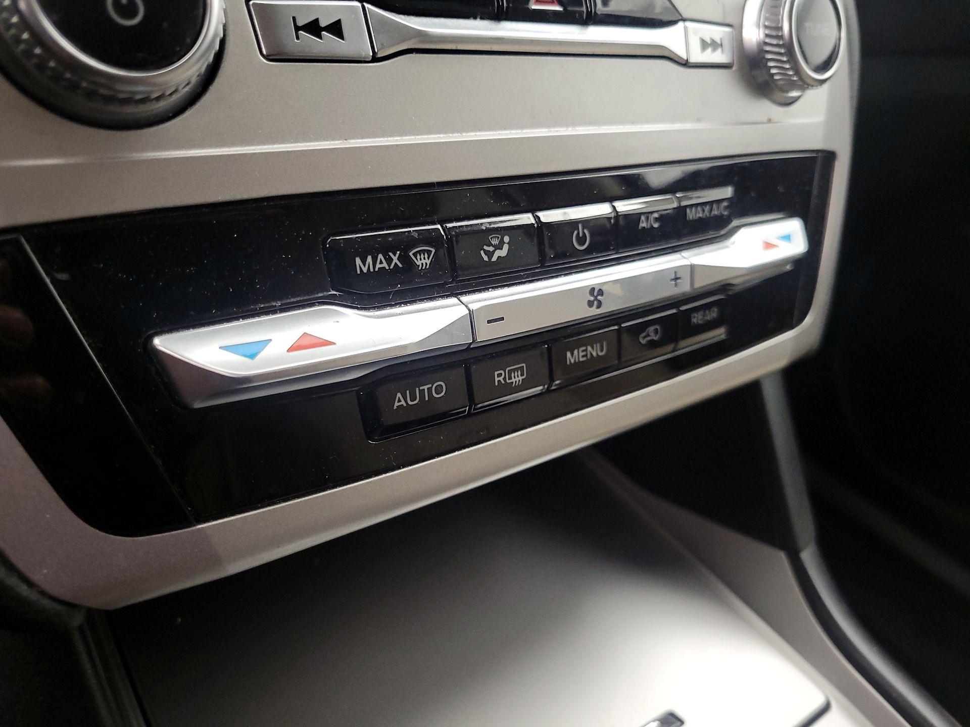 Thumbnail: 2022 Ford Explorer - 16