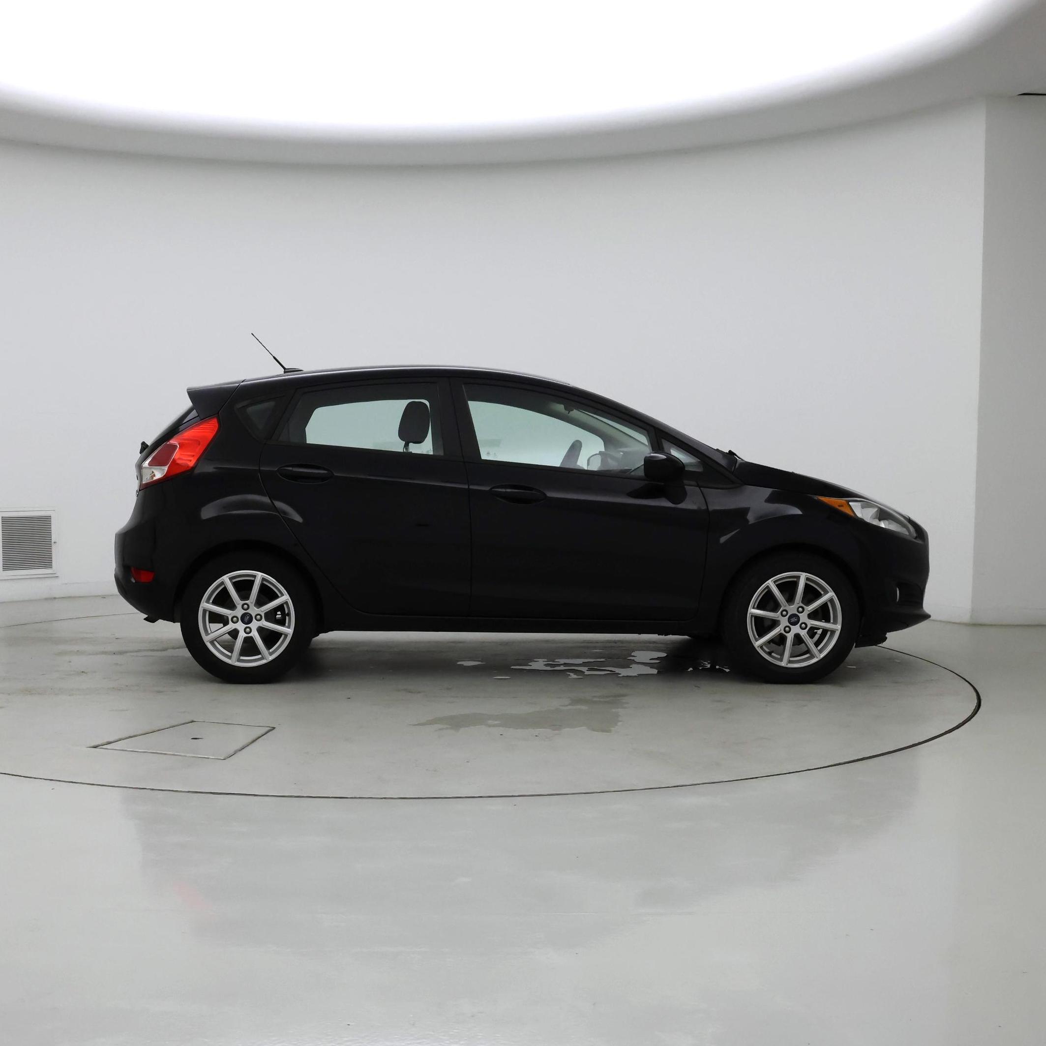 Thumbnail: 2019 Ford Fiesta - 7