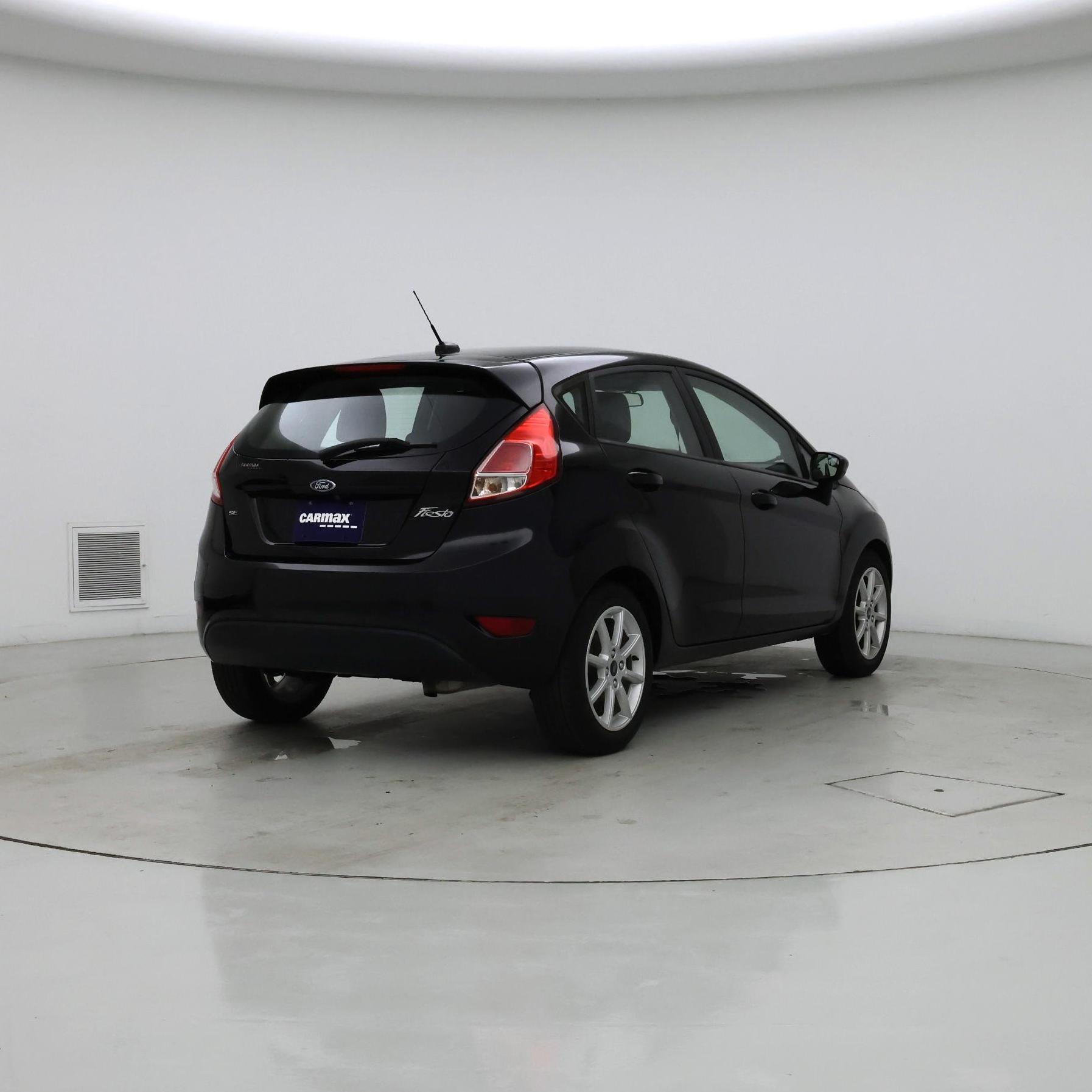 Thumbnail: 2019 Ford Fiesta - 8