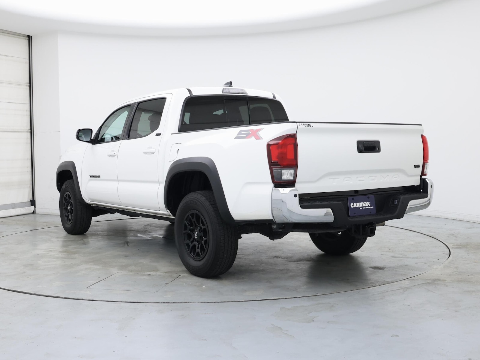 2023 Toyota Tacoma SR5 - Image 2