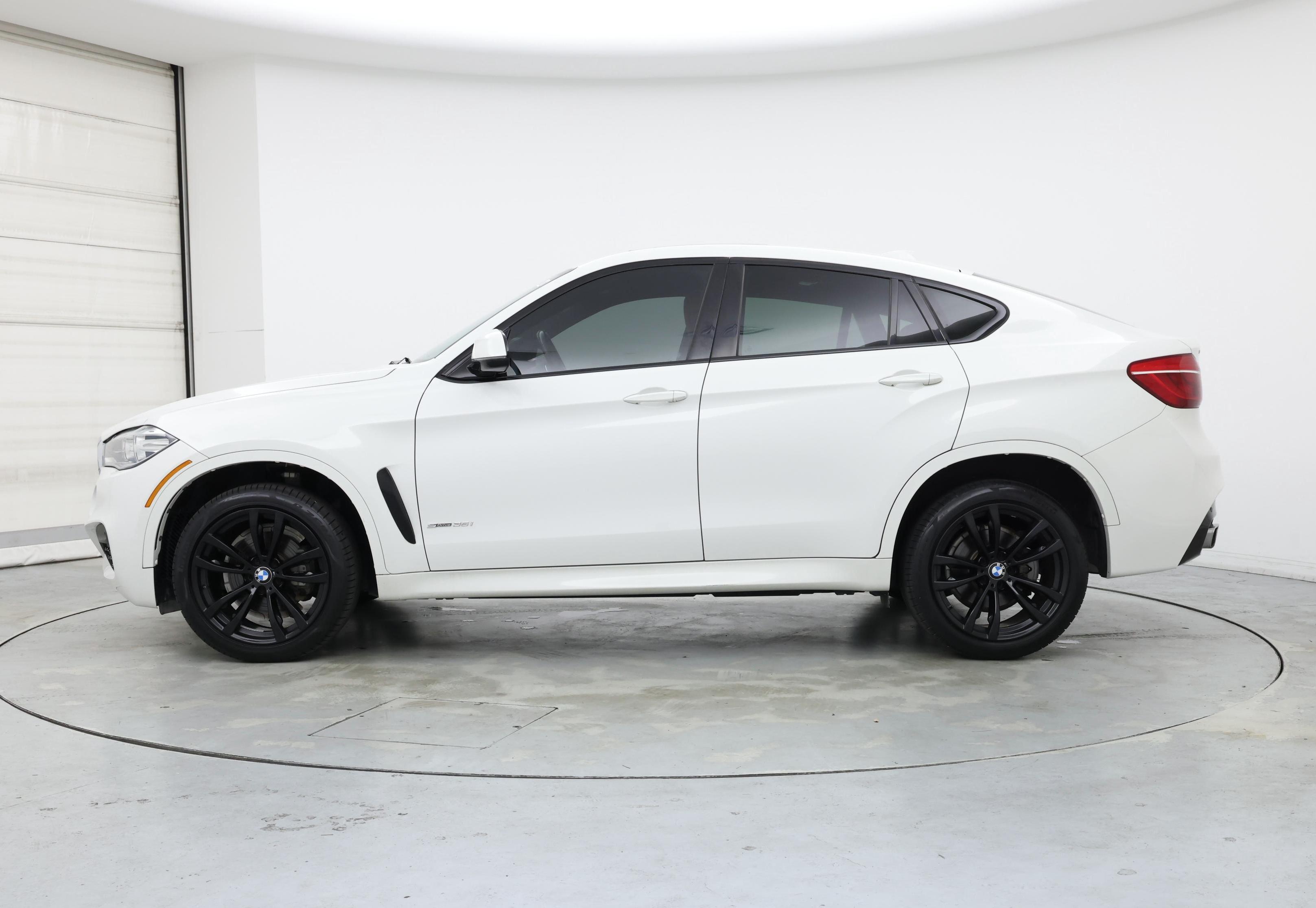 Thumbnail: 2018 BMW X6 - 3