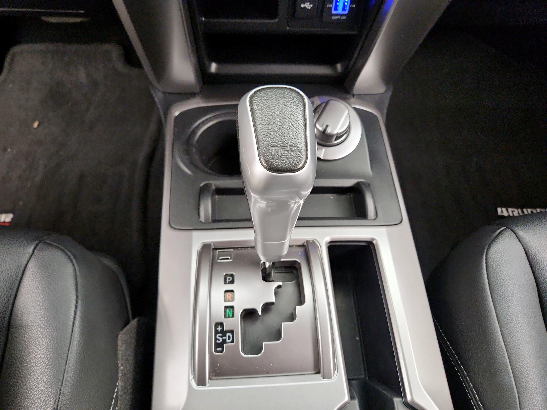 Thumbnail: 2022 Toyota 4Runner - 17