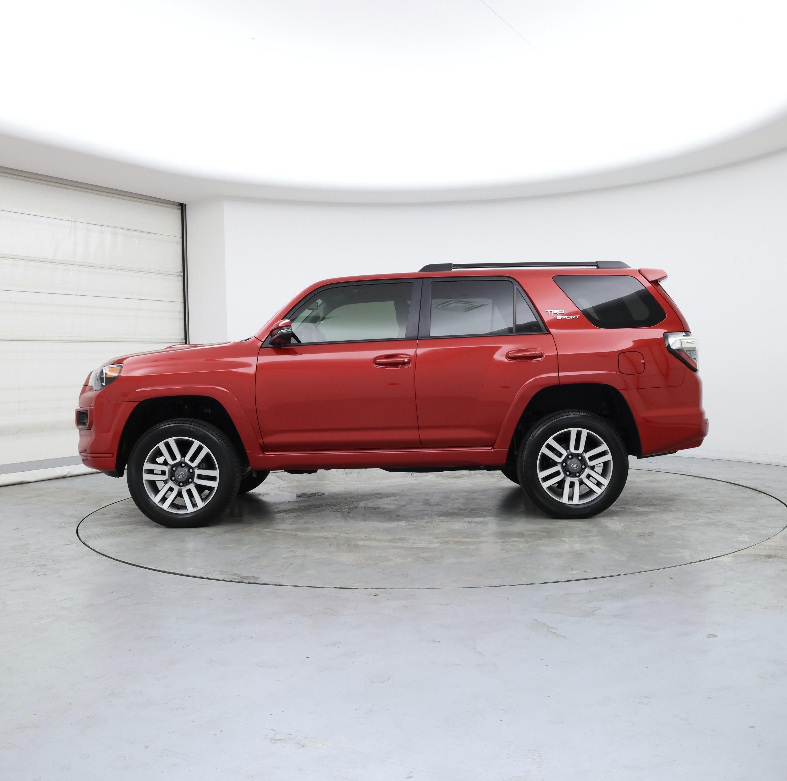Thumbnail: 2022 Toyota 4Runner - 3