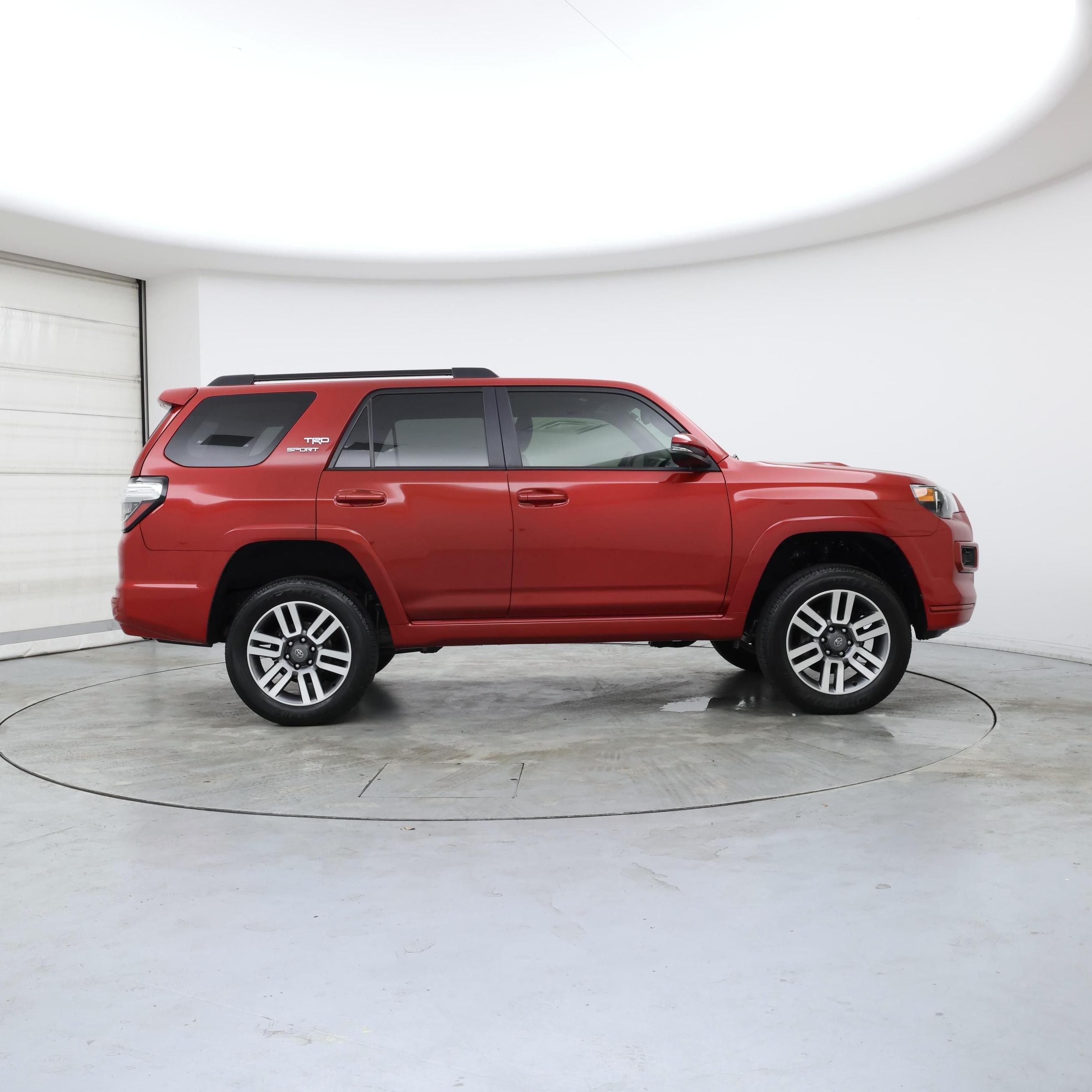 Thumbnail: 2022 Toyota 4Runner - 7