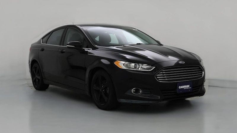 2016 Ford Fusion SE Hero Image