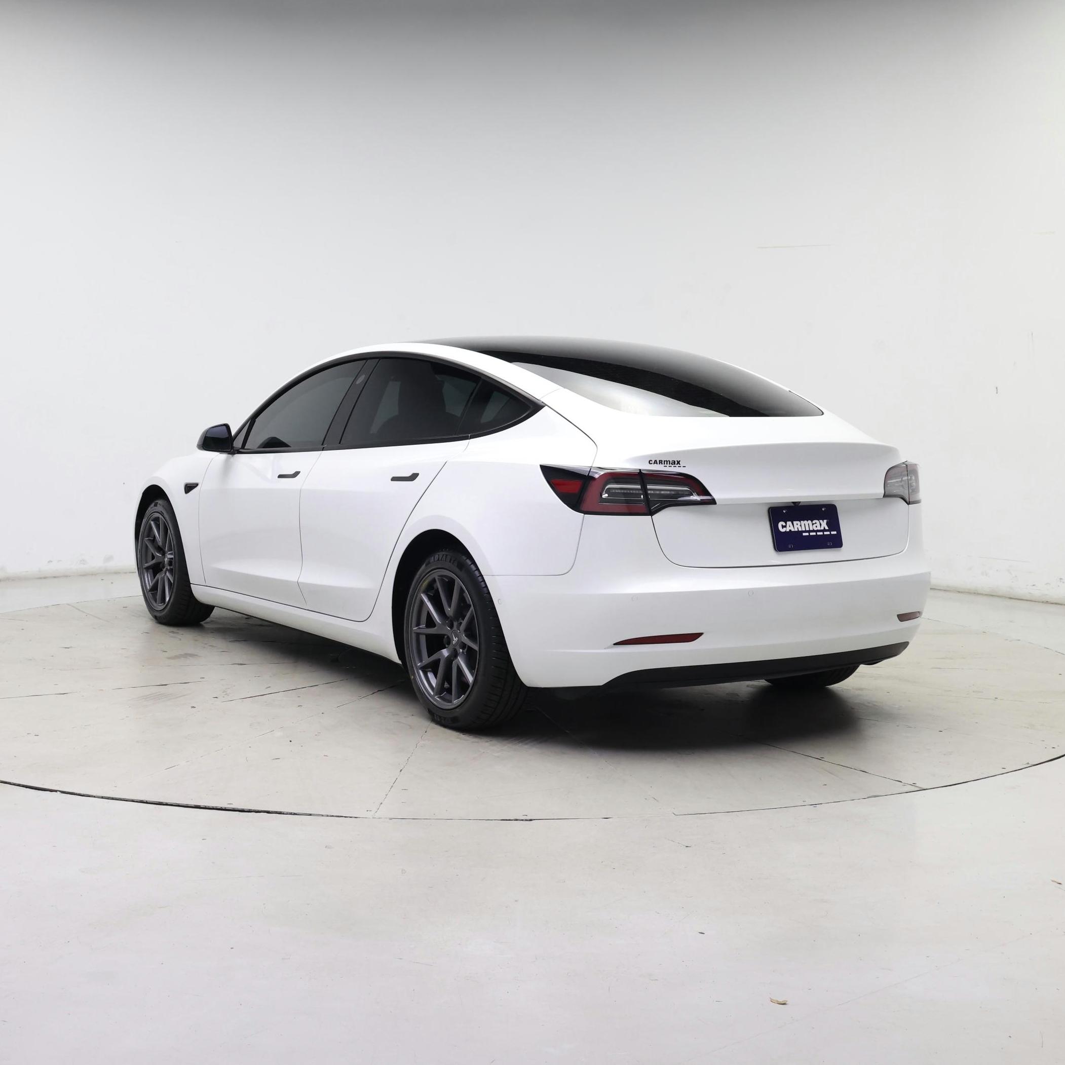 Thumbnail: 2022 Tesla Model 3 - 2