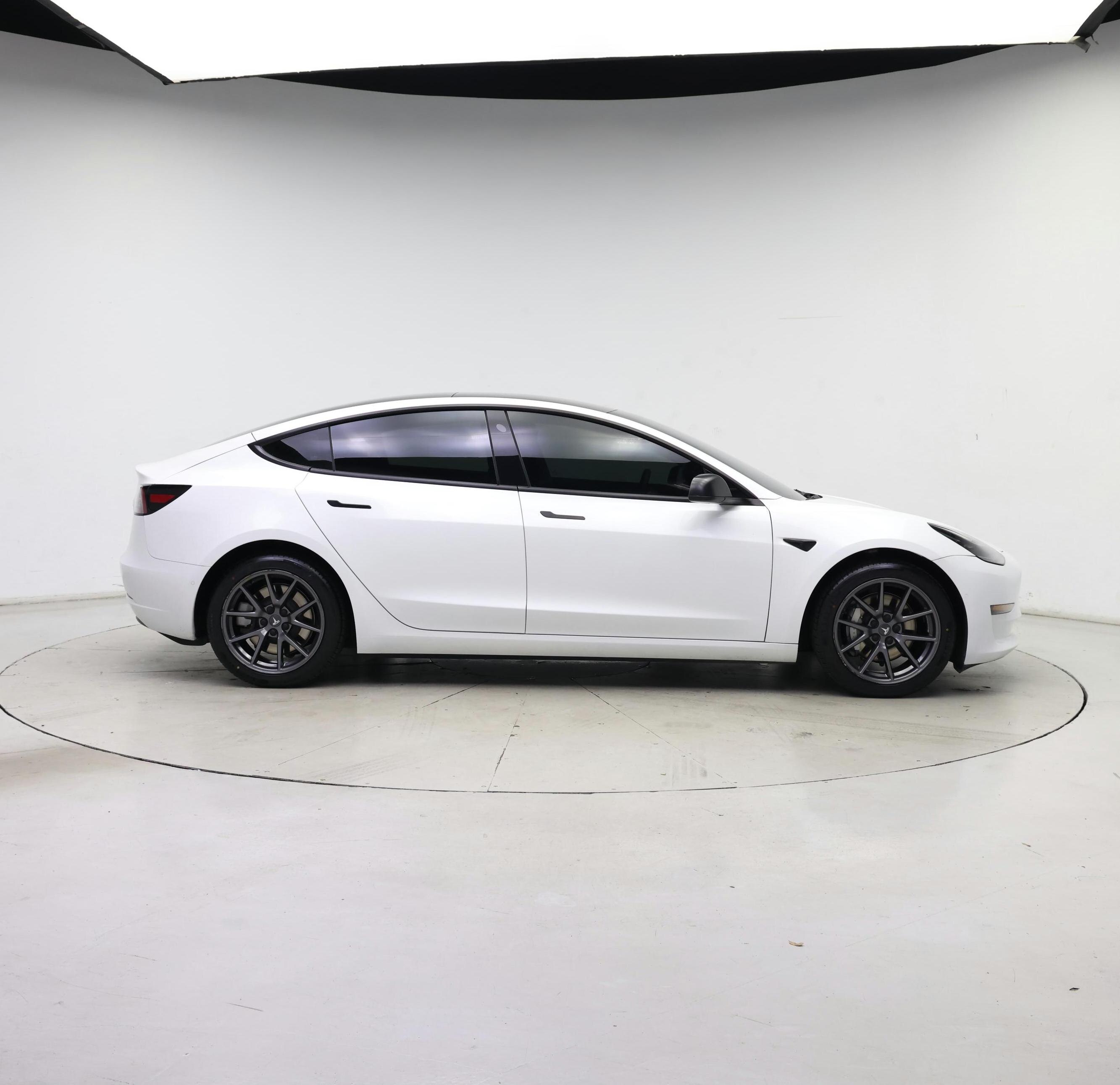 Thumbnail: 2022 Tesla Model 3 - 7