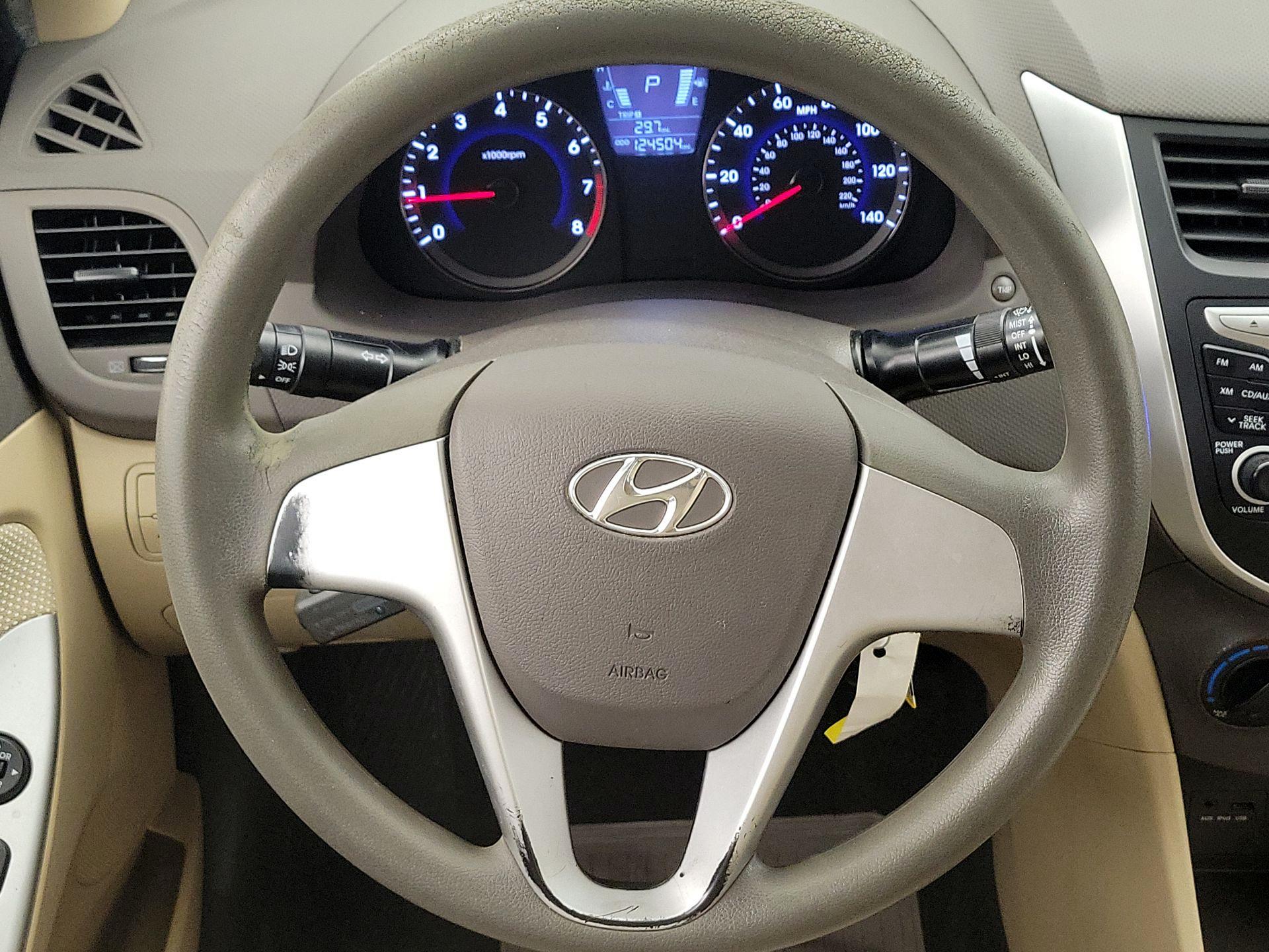 Thumbnail: 2013 Hyundai Accent - 10