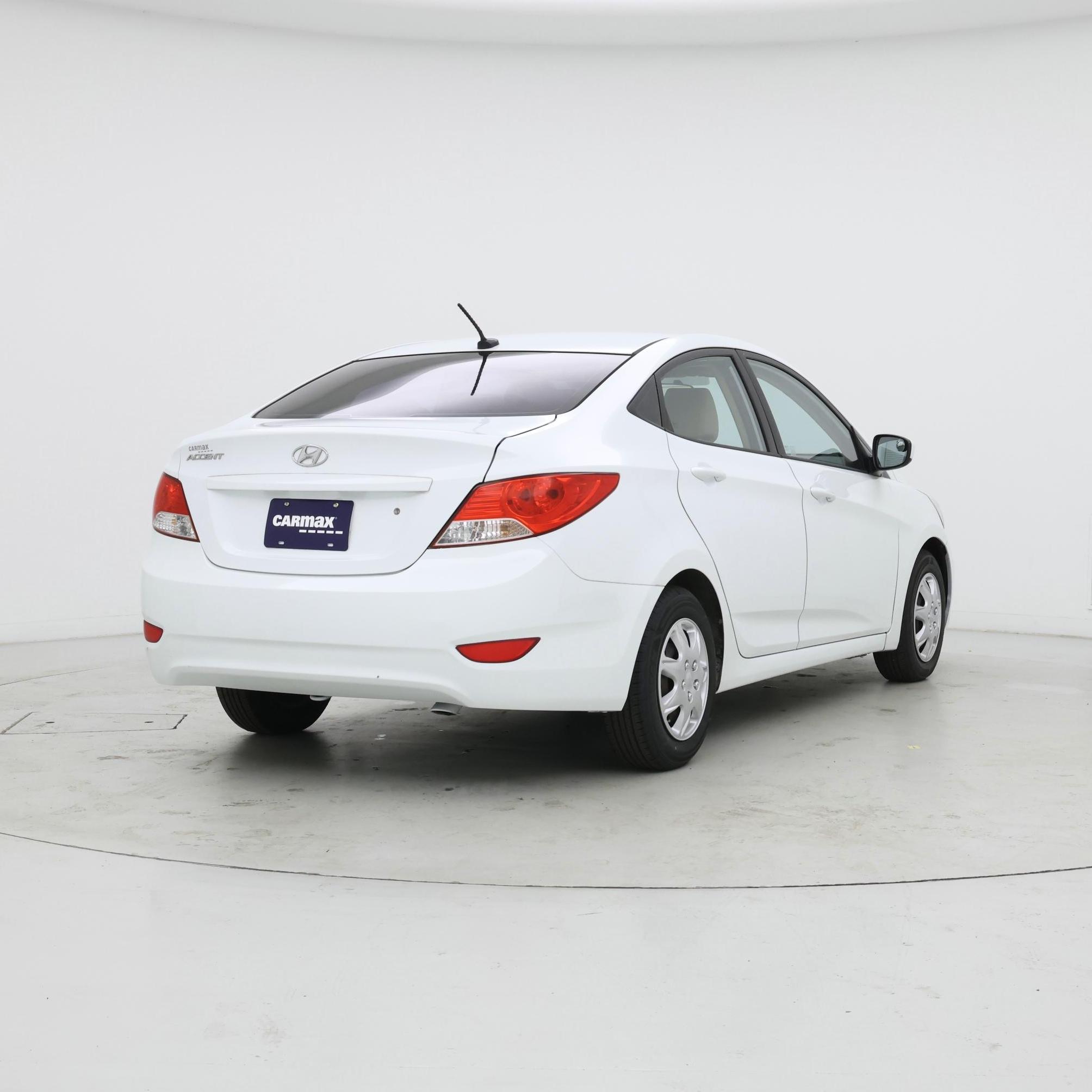Thumbnail: 2013 Hyundai Accent - 8