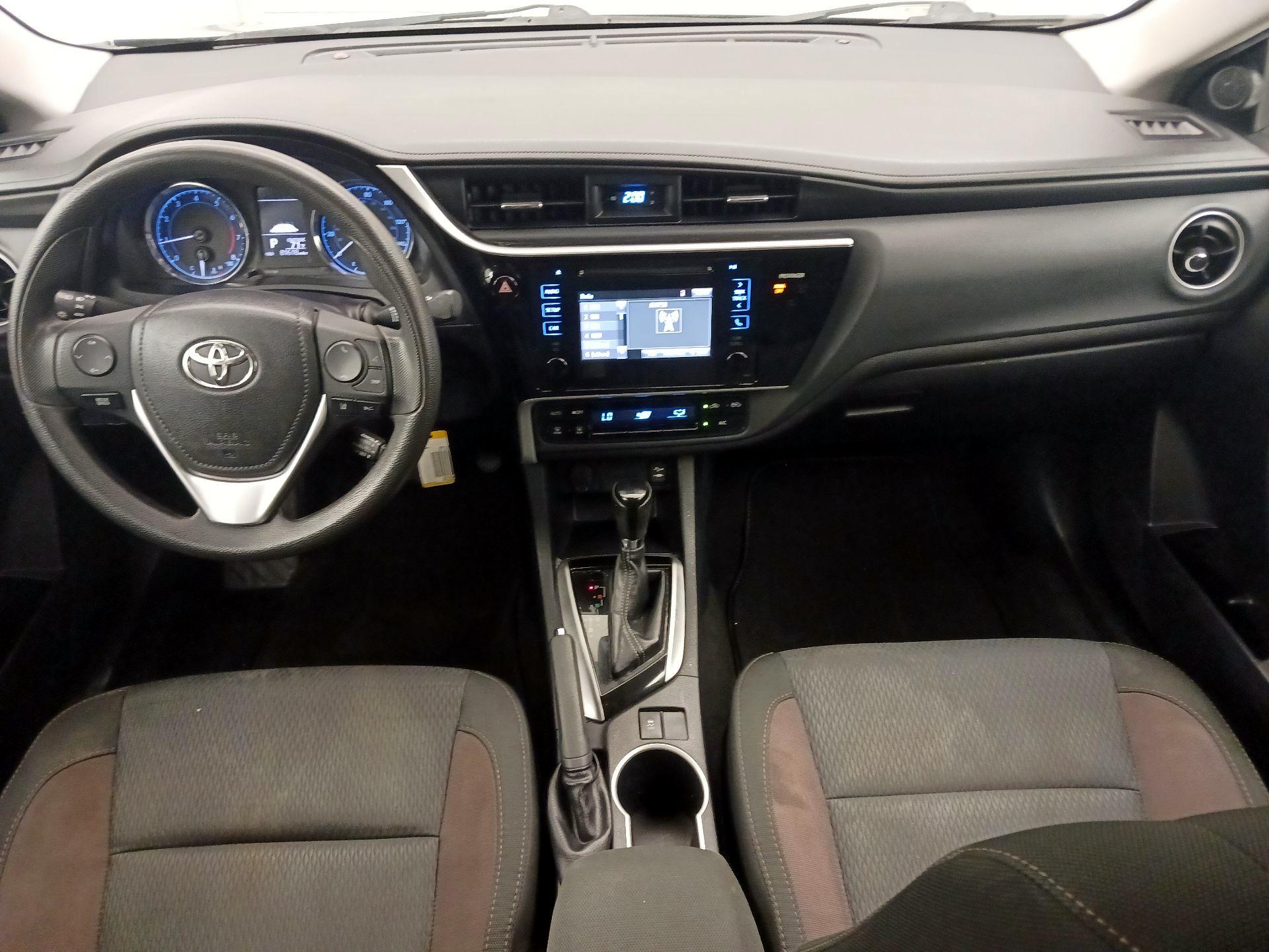 Thumbnail: 2017 Toyota Corolla - 9