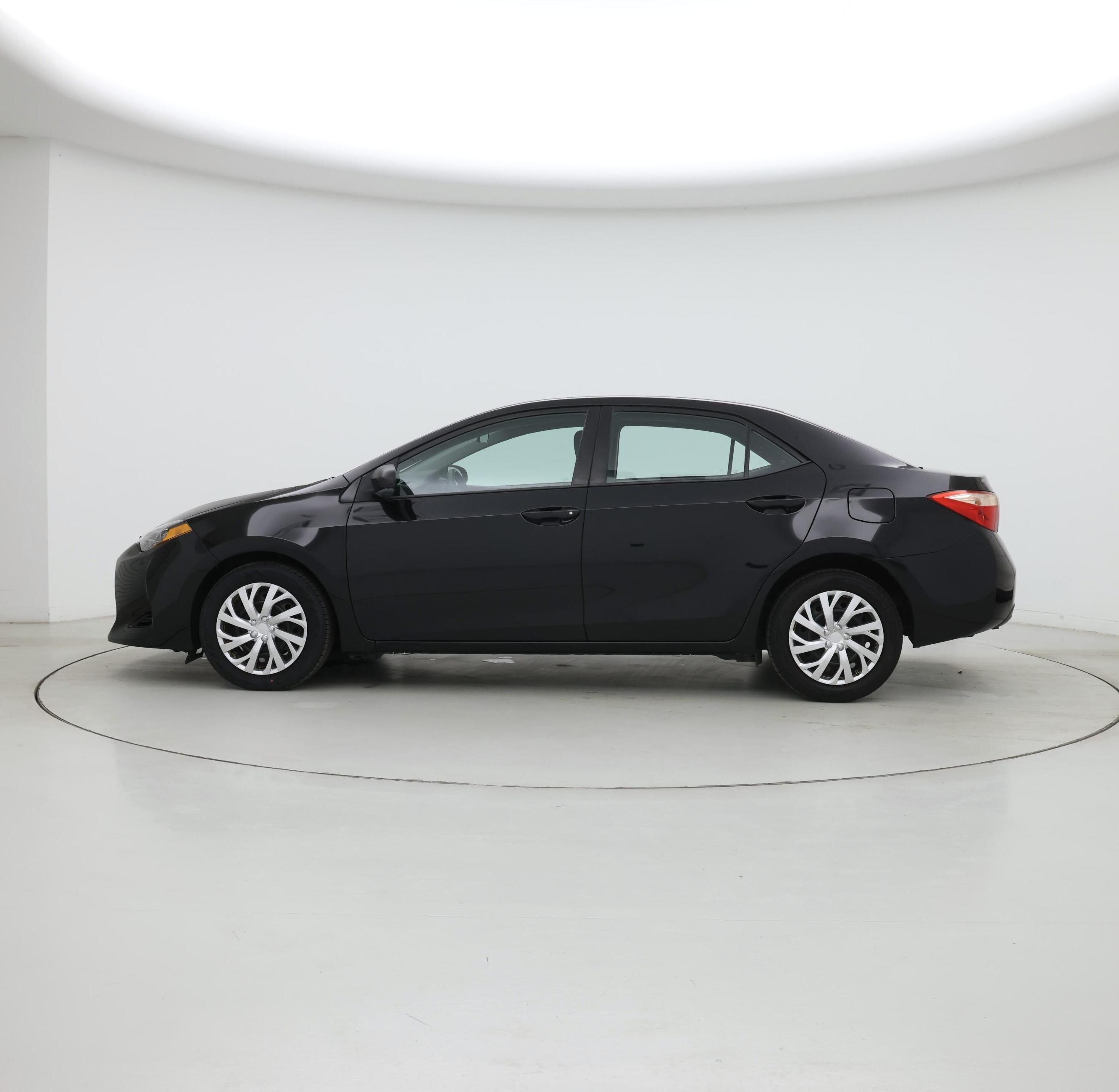 Thumbnail: 2017 Toyota Corolla - 3