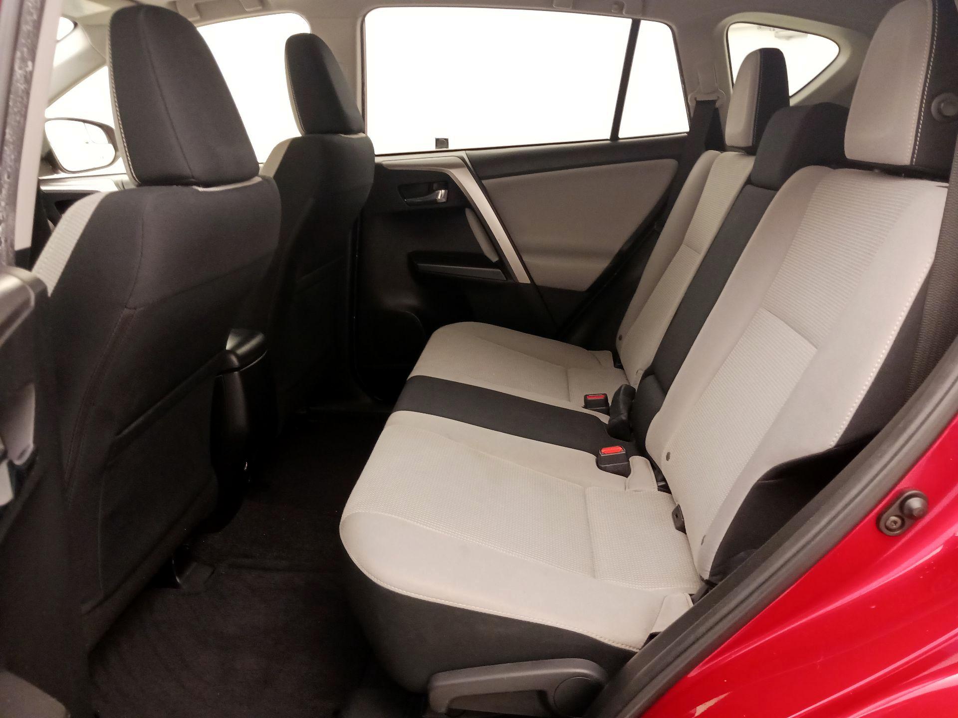 Thumbnail: 2017 Toyota RAV4 - 20