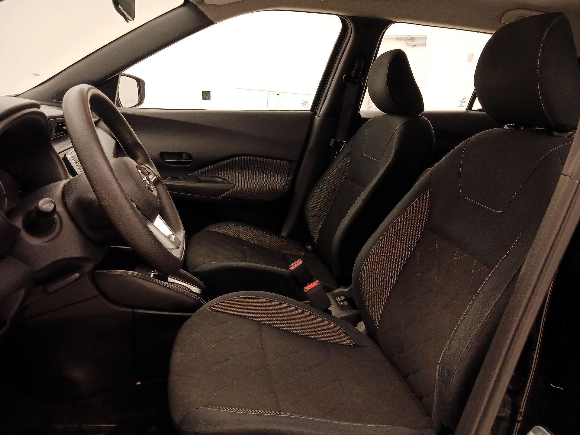 Thumbnail: 2018 Nissan Kicks - 11
