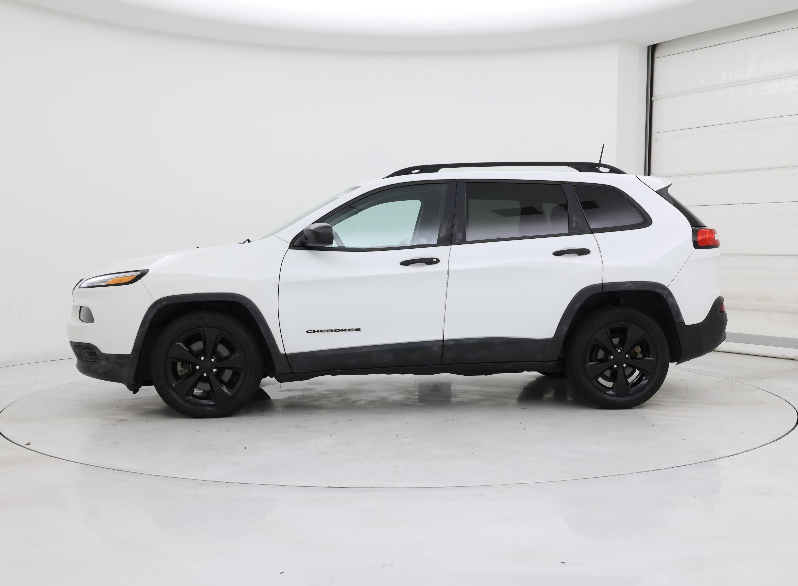 Thumbnail: 2016 Jeep Cherokee - 3