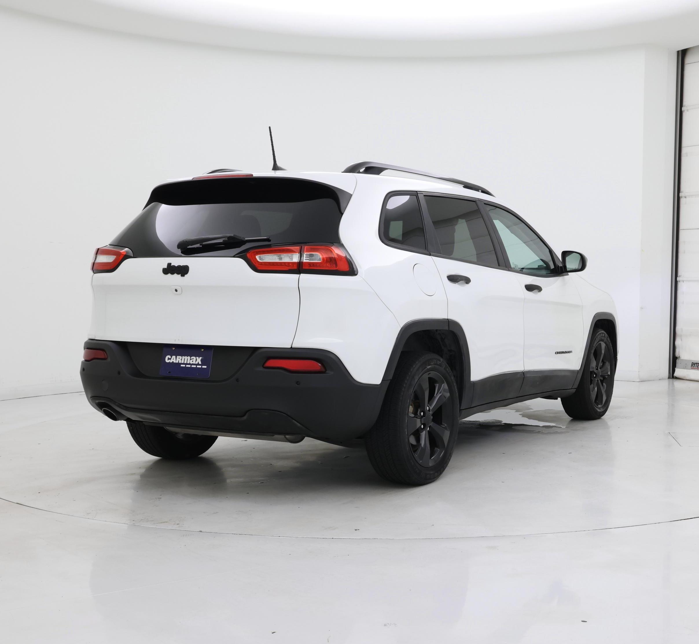 Thumbnail: 2016 Jeep Cherokee - 8