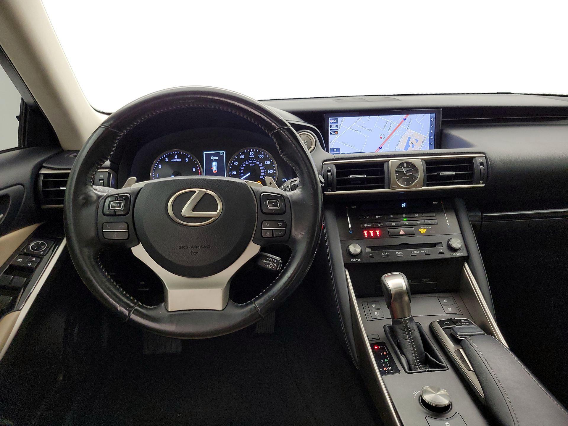 Thumbnail: 2017 Lexus IS - 10