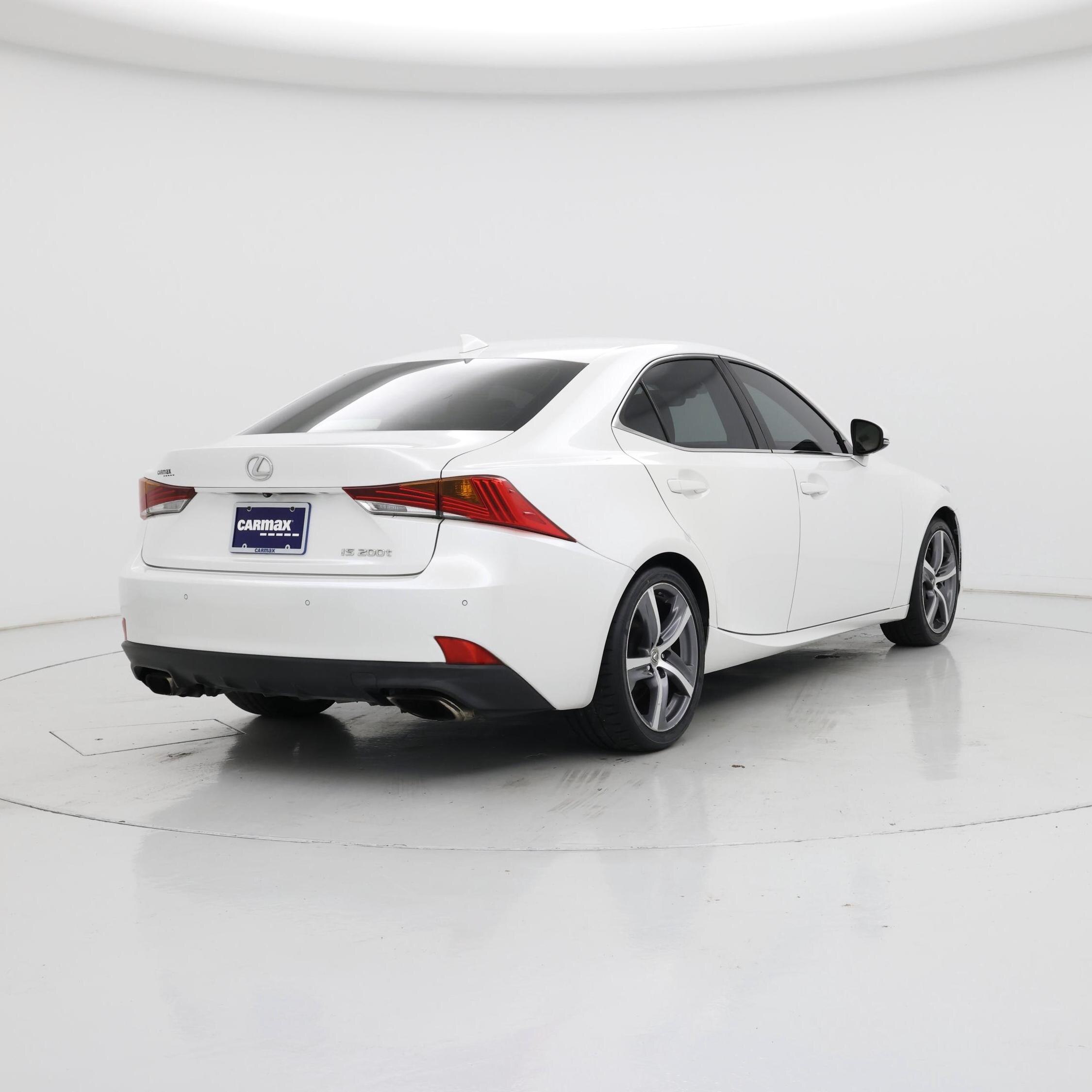 Thumbnail: 2017 Lexus IS - 8