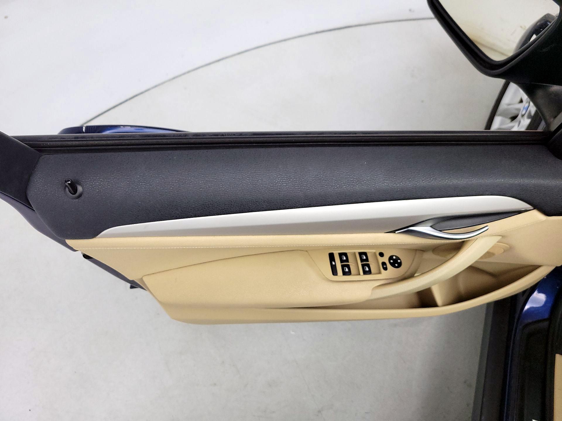 Thumbnail: 2015 BMW X1 - 12