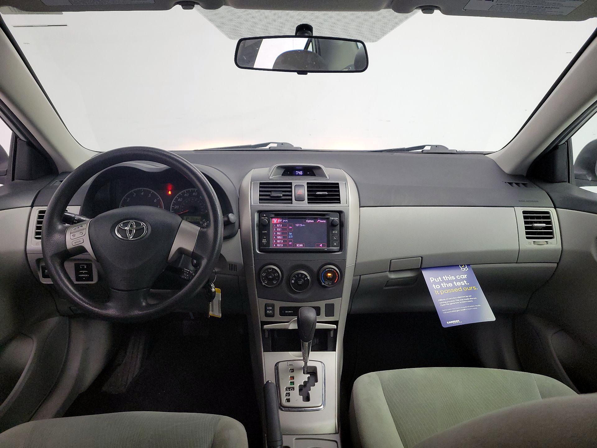 Thumbnail: 2013 Toyota Corolla - 9