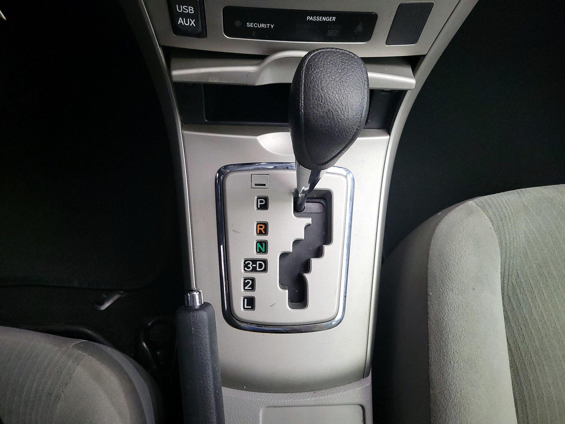 Thumbnail: 2013 Toyota Corolla - 16