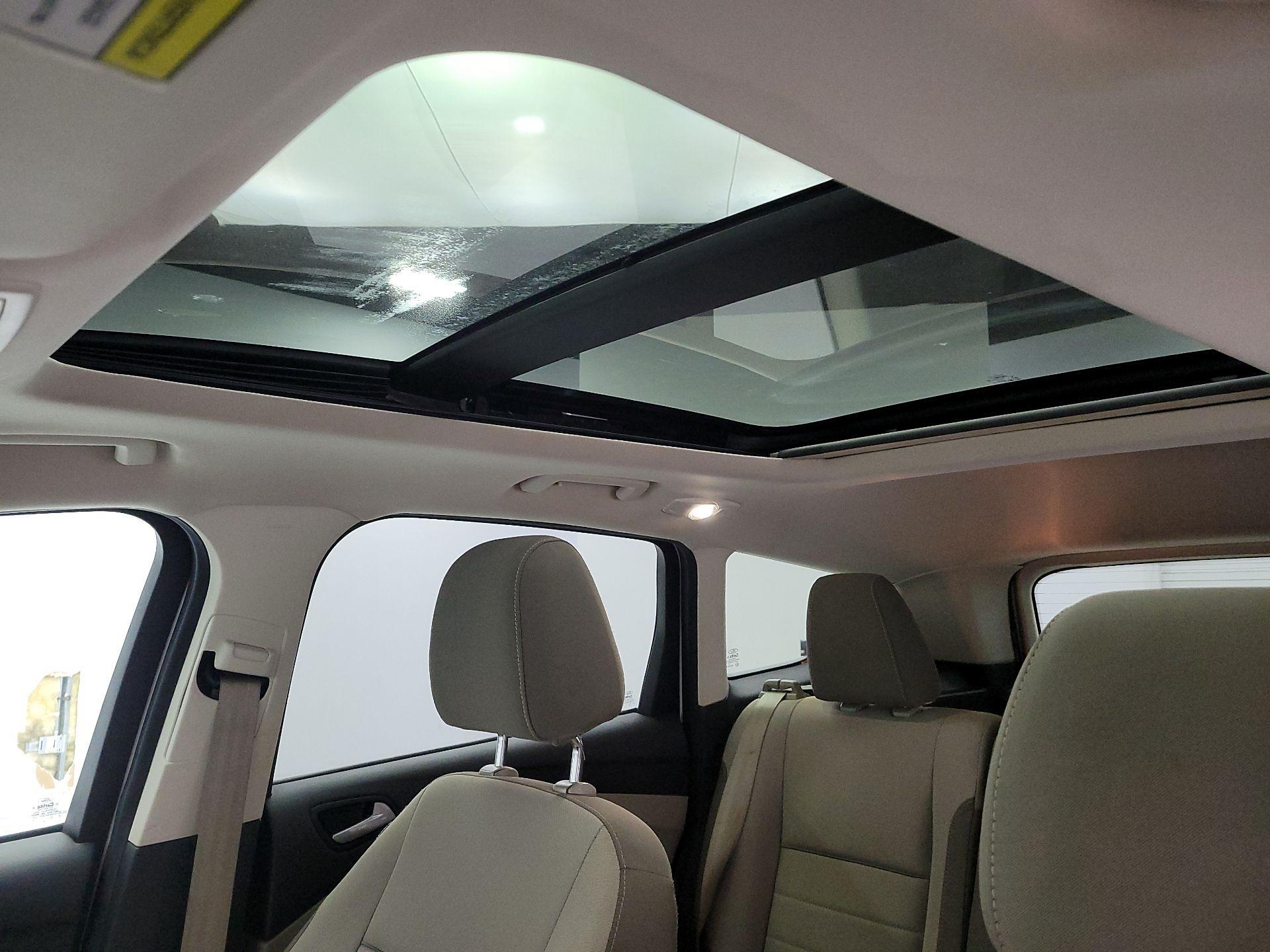 Thumbnail: 2015 Ford Escape - 19